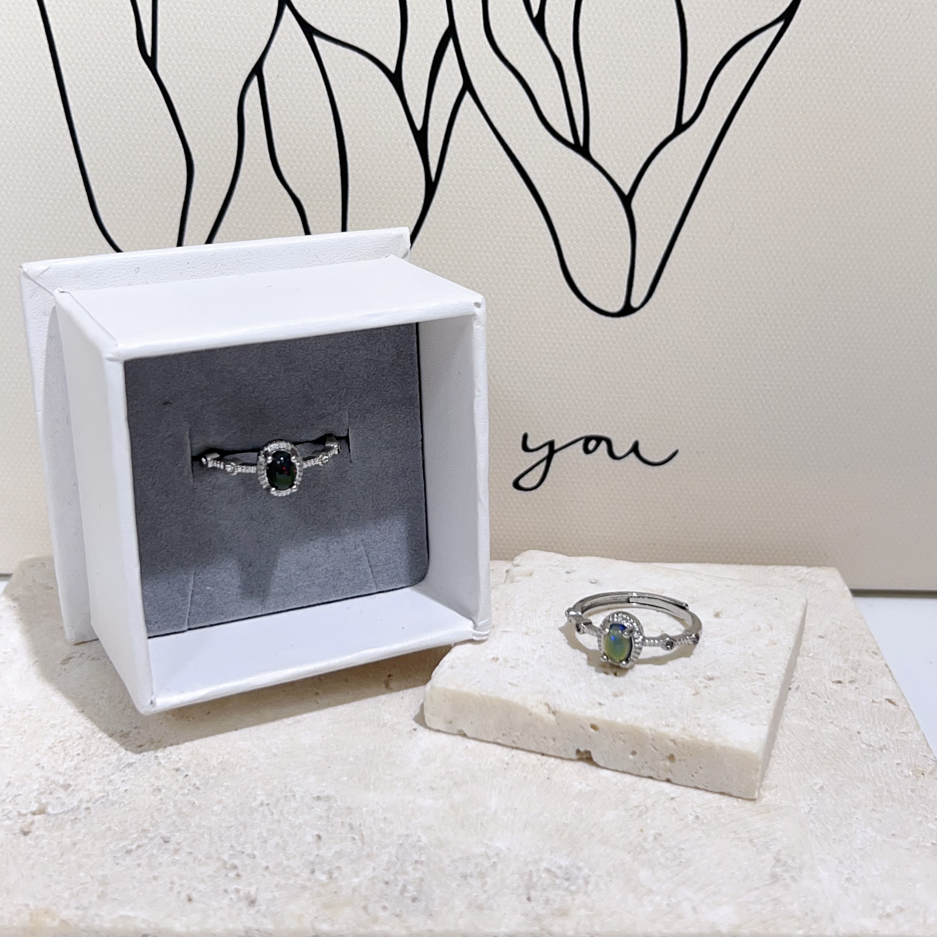 D873 黑歐珀鑲鑽戒指