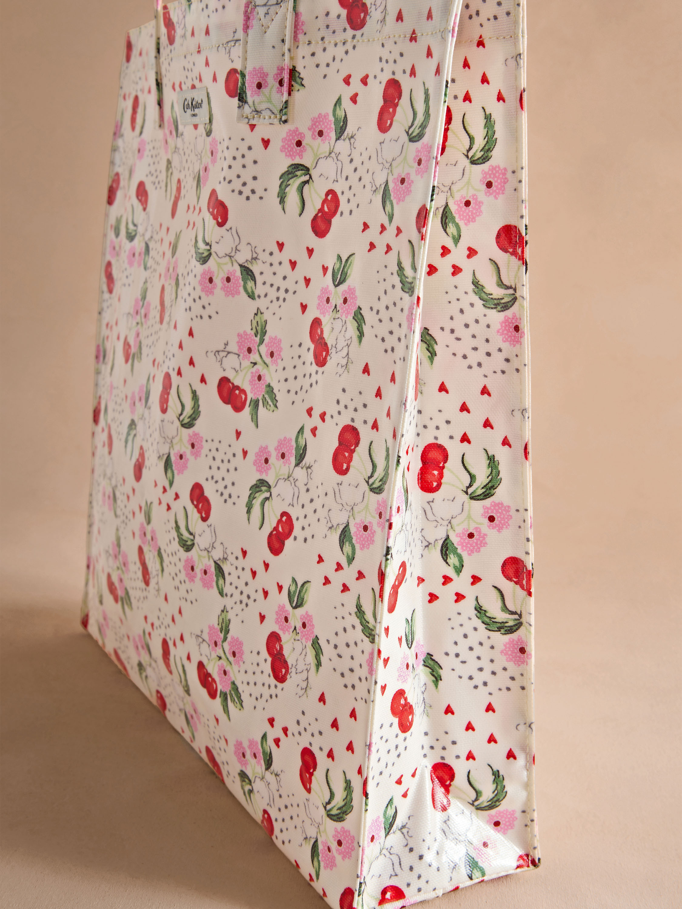 Cherry Bunches 防潑水直式印花書袋