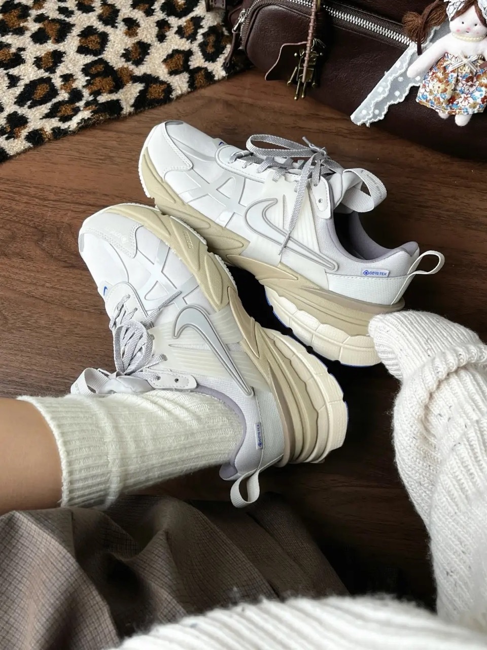 NIKE V2K RUN RUNTEKK GORE-TEX GTX 防潑水 機能性 燕麥灰 白灰 卡其 仿舊 復古 Y2K 女鞋 FZ2622-002 / 調貨