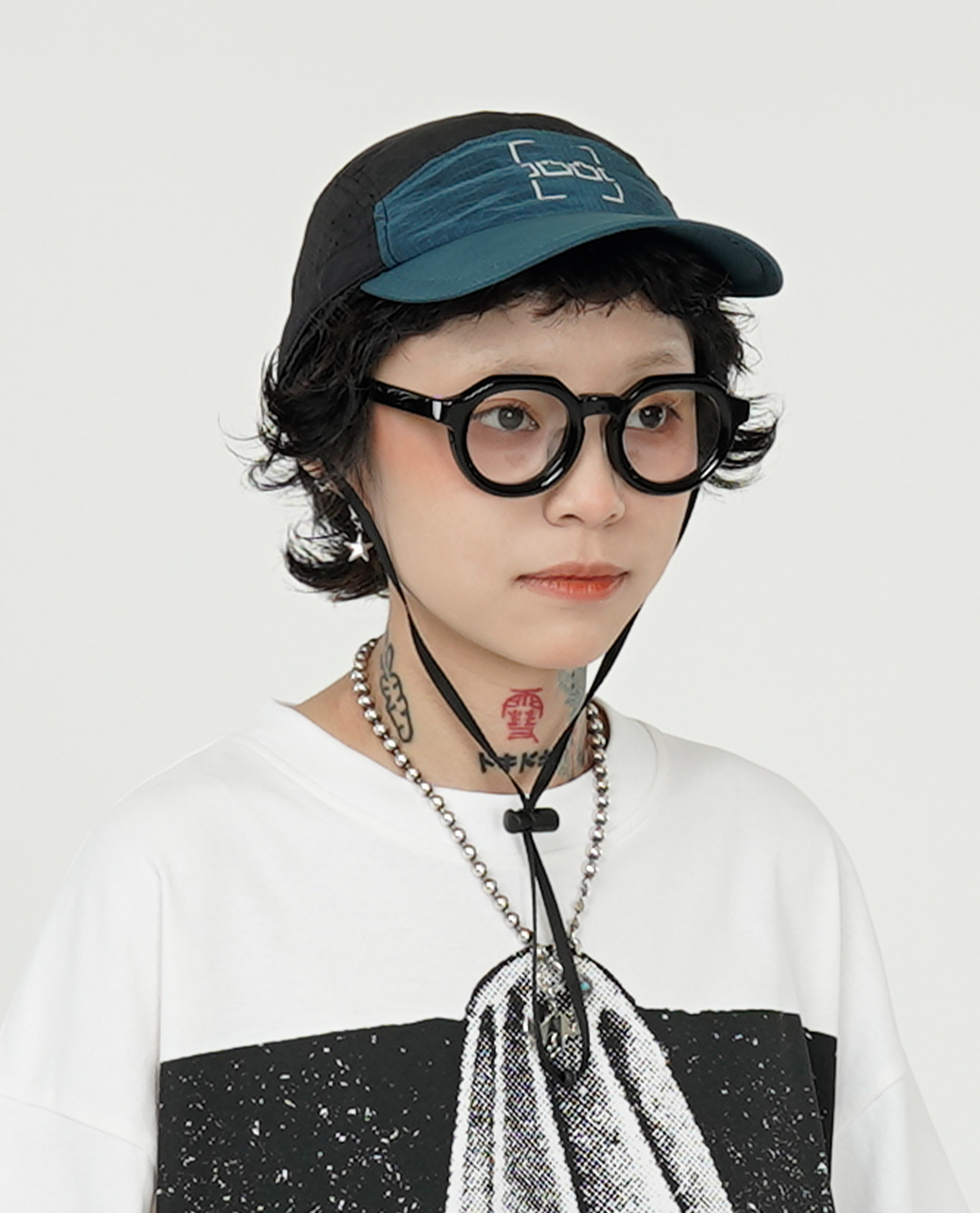 The Trilogy Tapes TTT NECK CAPE TRAIL CAP - 25SS