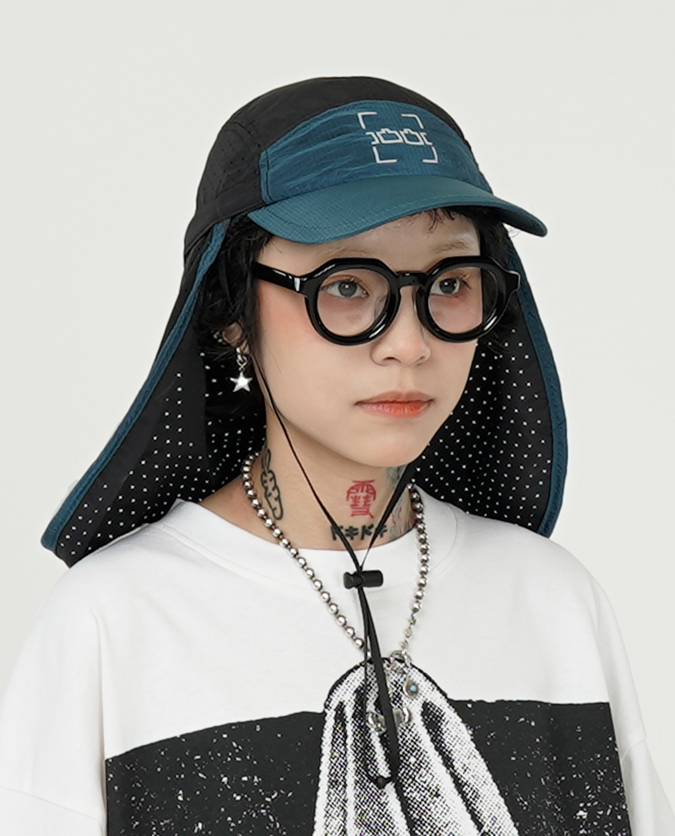 The Trilogy Tapes TTT NECK CAPE TRAIL CAP - 25SS