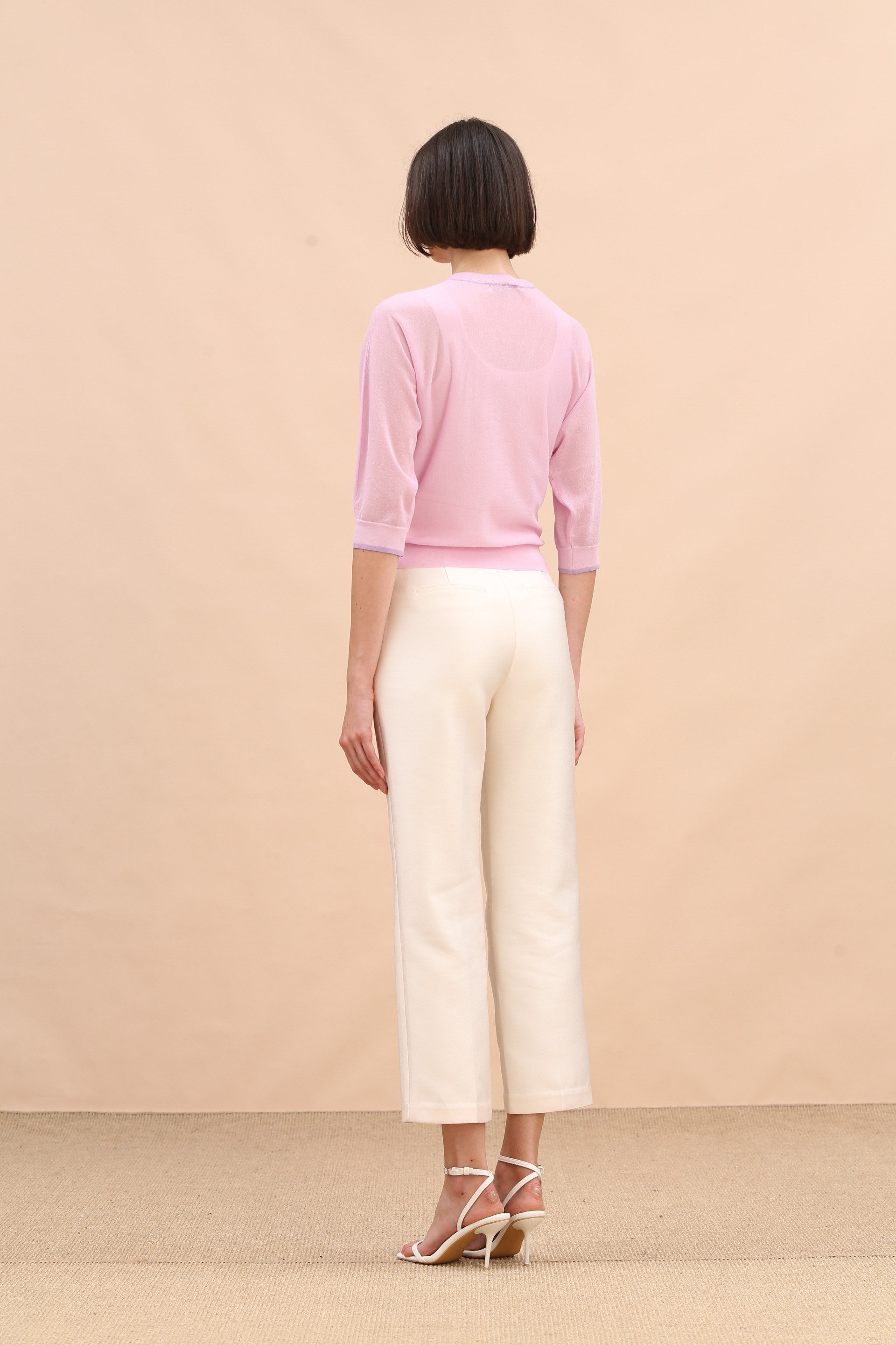 BE10229D1 刺繡薄針織外套