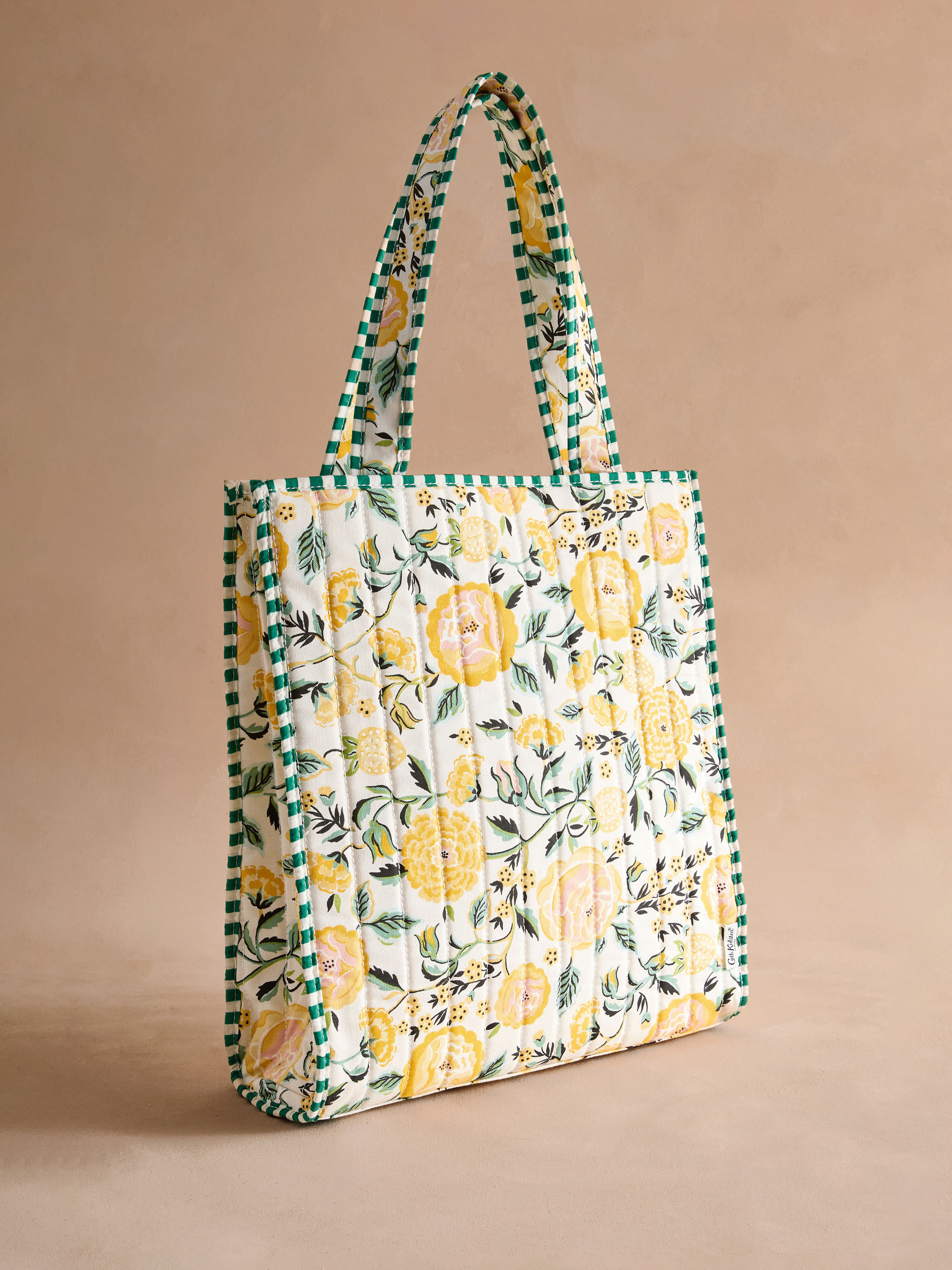 Strawberry Garden 絎縫棉直式印花書袋