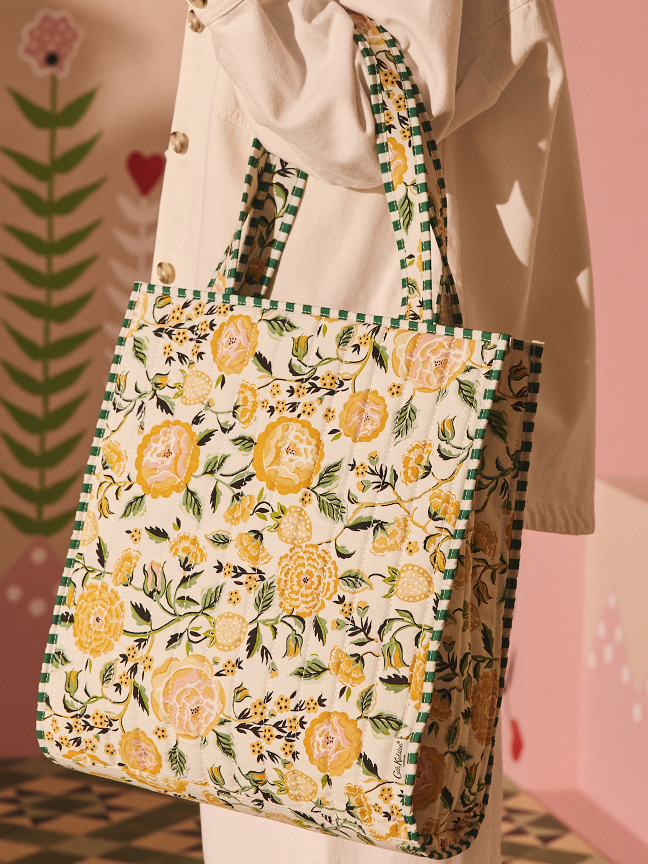 Strawberry Garden 絎縫棉直式印花書袋