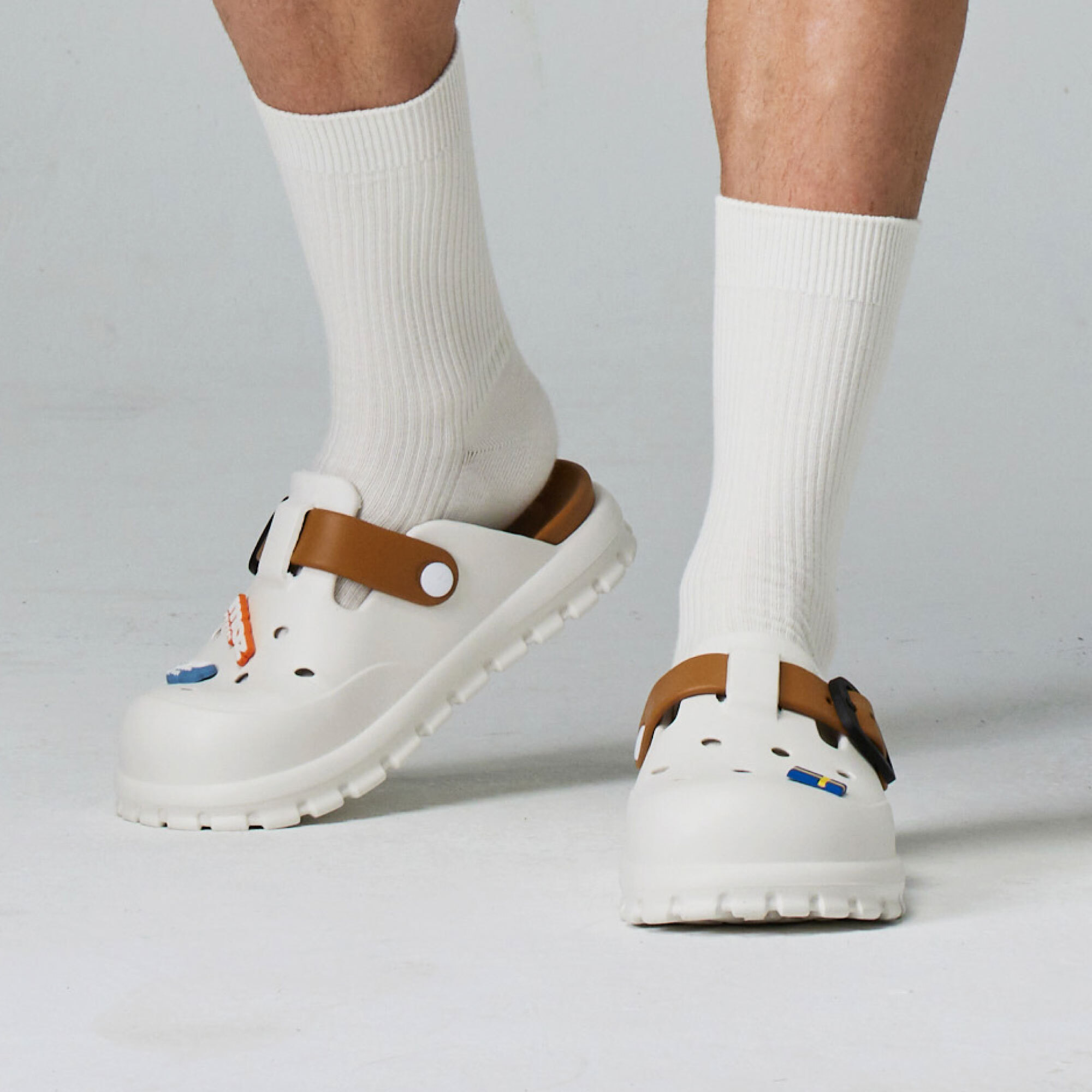 moz瑞典 駝鹿 小方糖 方扣 防水 洞洞鞋 拖鞋 涼鞋 (白/太妃糖)