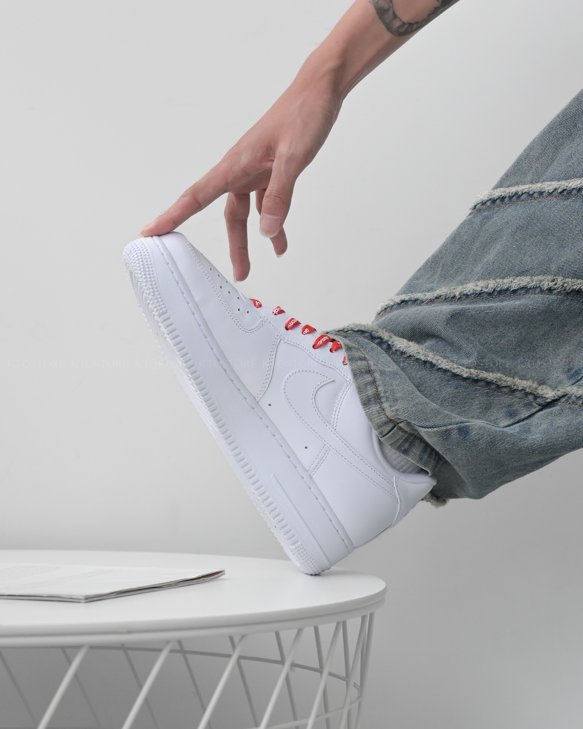 KTQ STORE ‧ Supreme x Nike Air Force 1 Low  白色 CU9225-100 黑色 CU9225-001