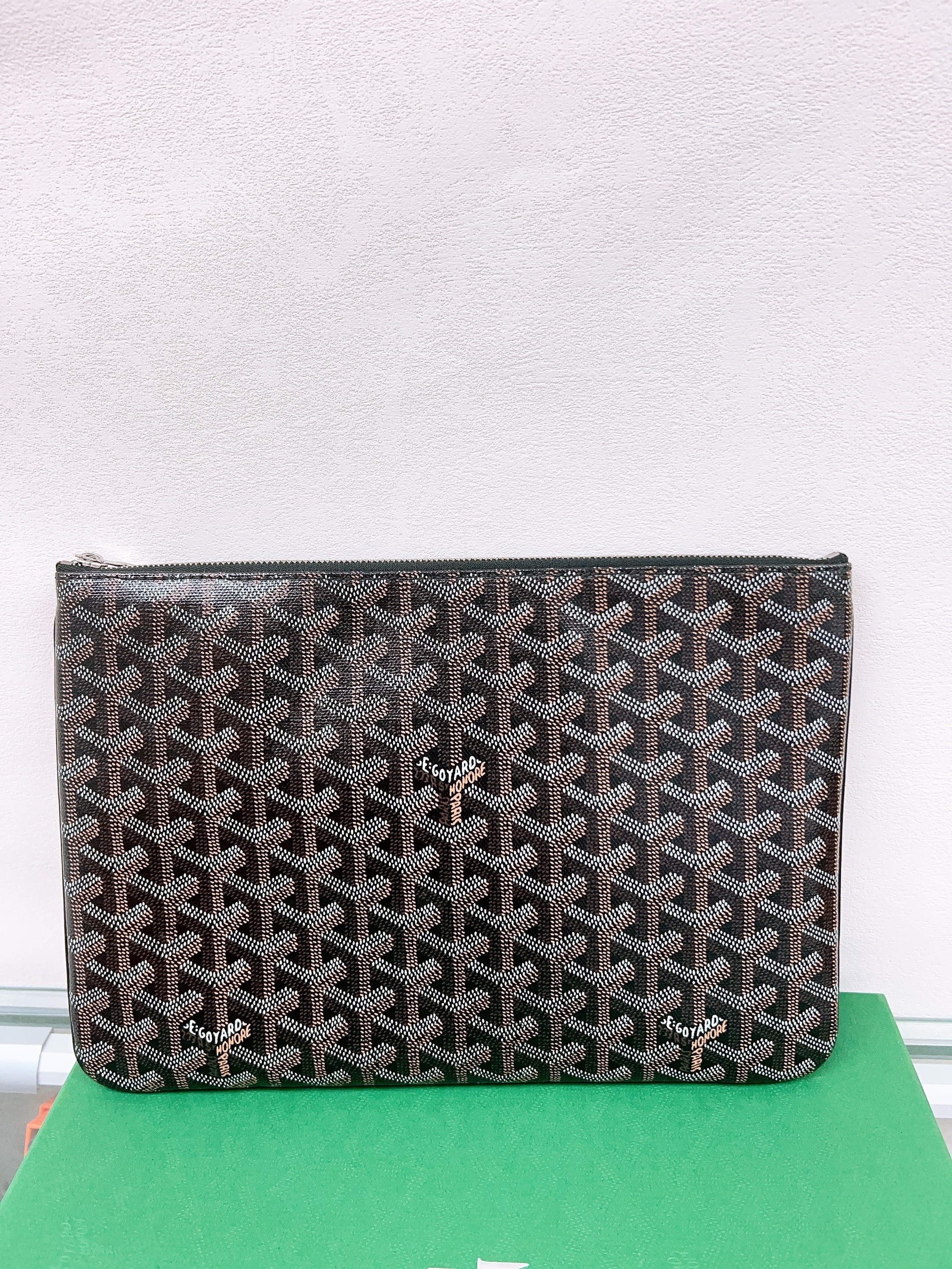 Goyard pouch / clutch black