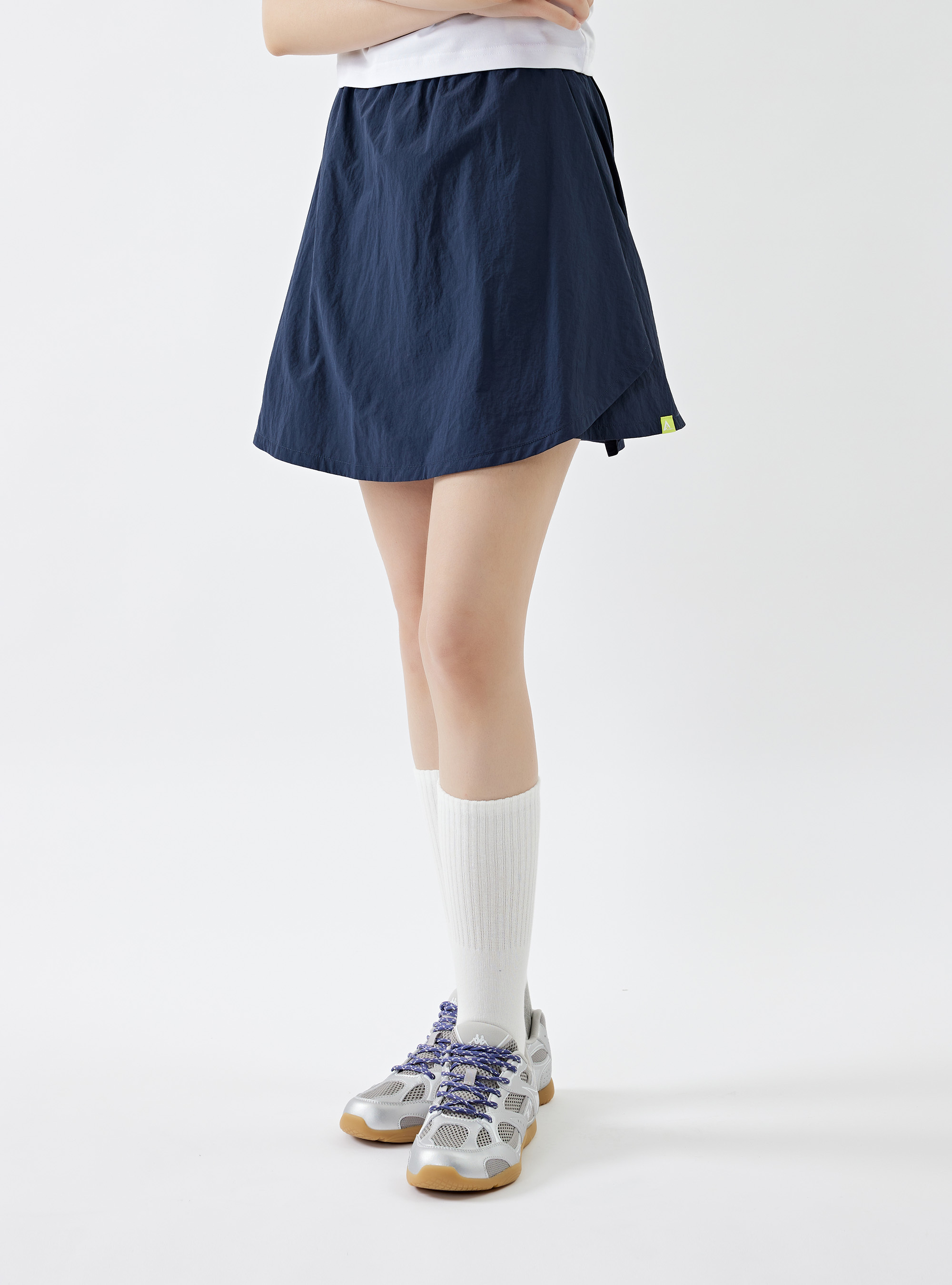 女款 防潑水速乾單片造型短褲裙