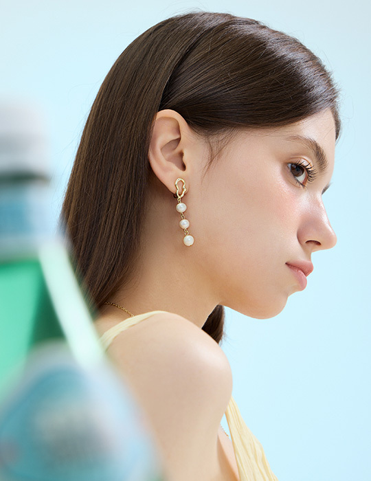 氣質垂掛珍珠 。夾式耳環