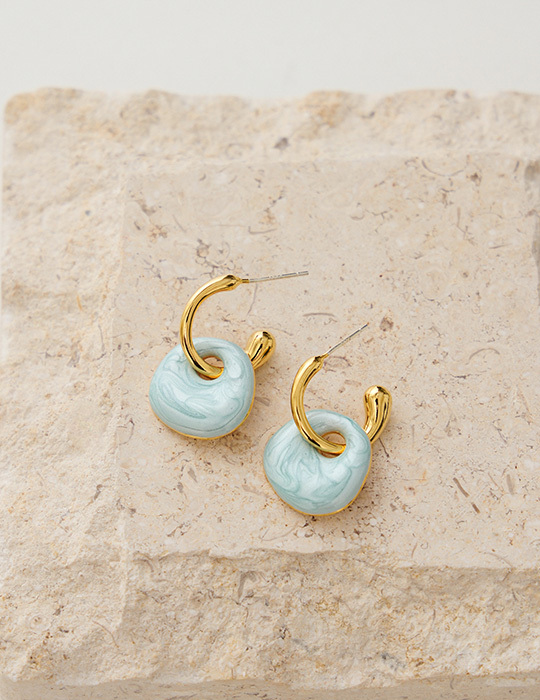 法式垂墜畫釉。銀針耳環(淺藍)