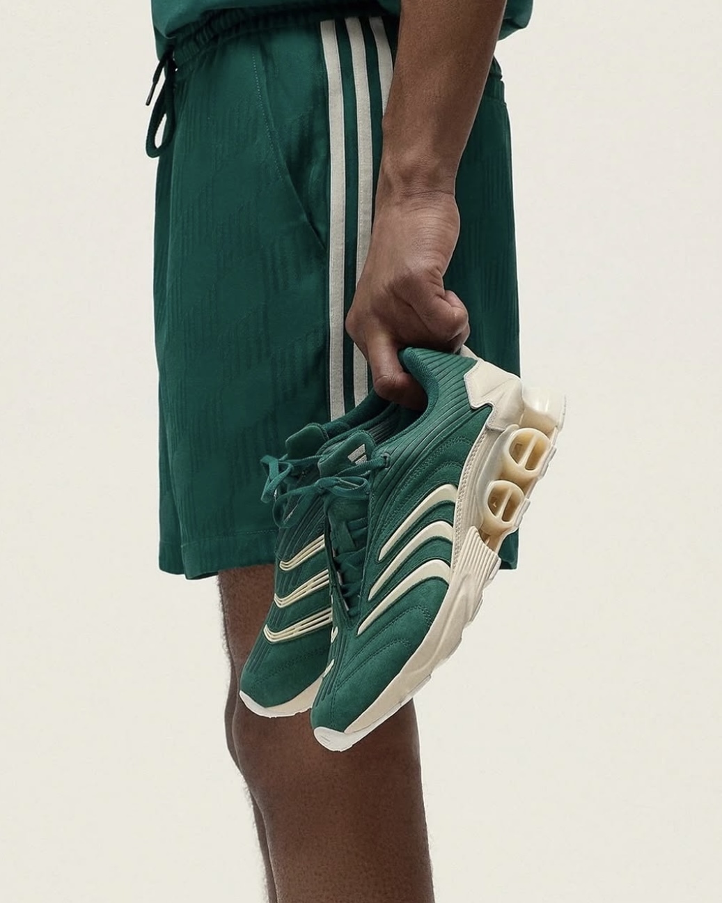 【Focus Store】預購 Kith x Adidas Predator Megaride "Scarab White" 米綠 JR9206