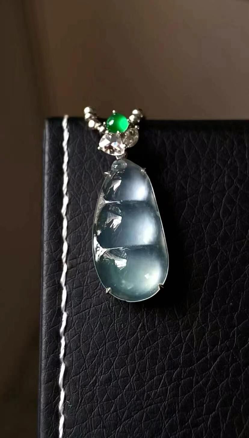 519368 翡翠福豆吊墜