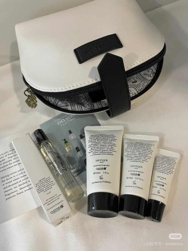 Diptyque 卡塔爾國際航空QATAR商務艙限定白色貝殼手拿包款