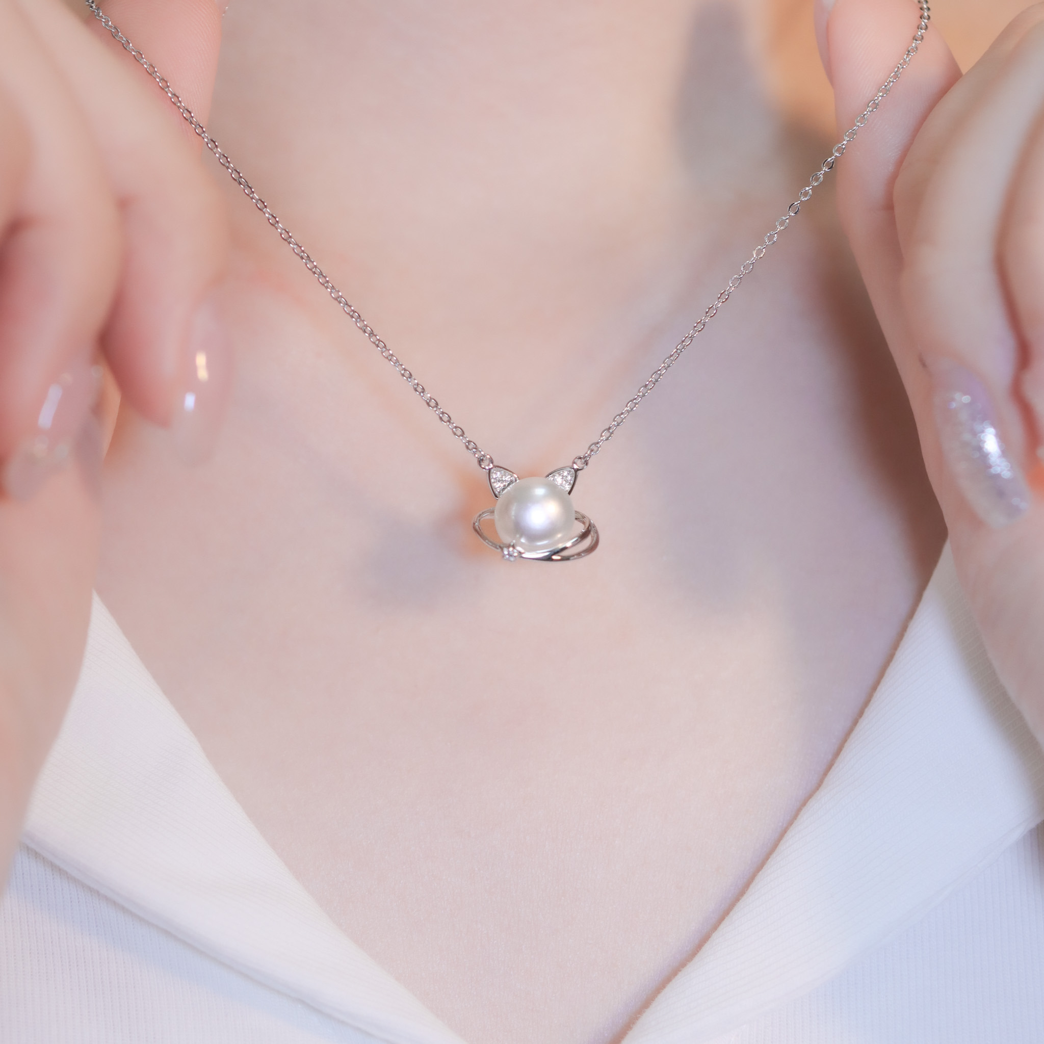 | 925純銀・厚鍍白金・珍珠 | 珍貴喵趣宇宙項鍊 | NE1397 |