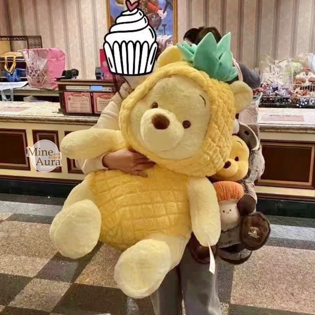 (限時特價) 小熊維尼 Winnie the Pooh 鳳梨裝 可脫帽 XL號 娃娃 玩偶 -上海迪士尼樂園