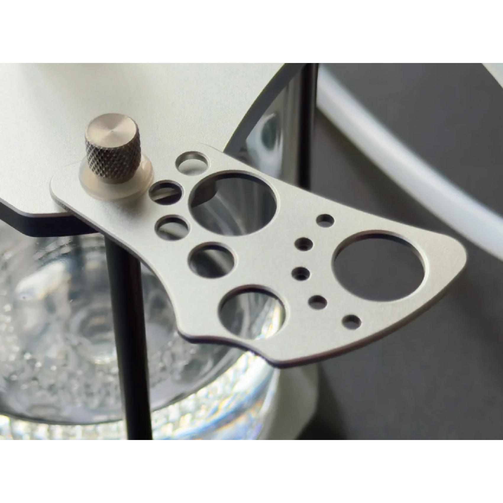 HIGH RISE WATERPIPE METAL STATION