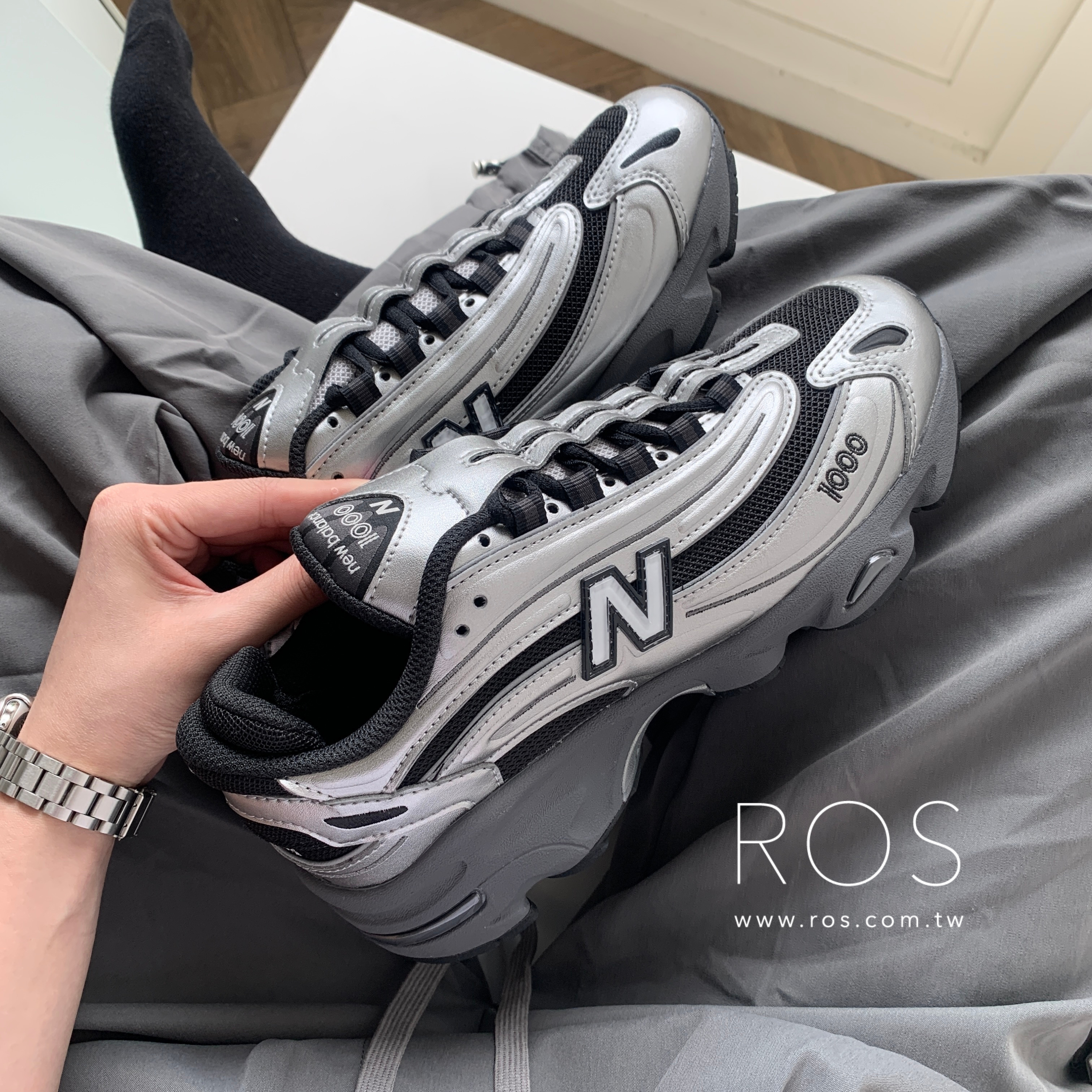 Grey Day 限定 IU著用款 New Balance 1000 銀黑