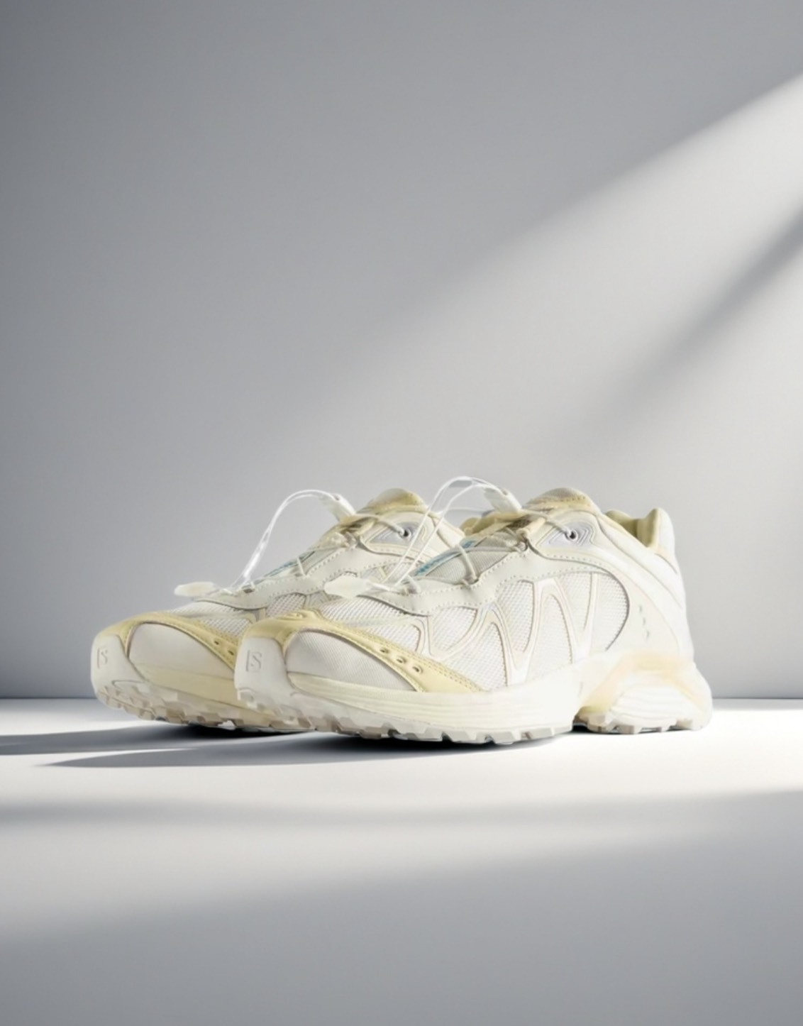KITH x SALOMON 香草白聯名越野跑鞋