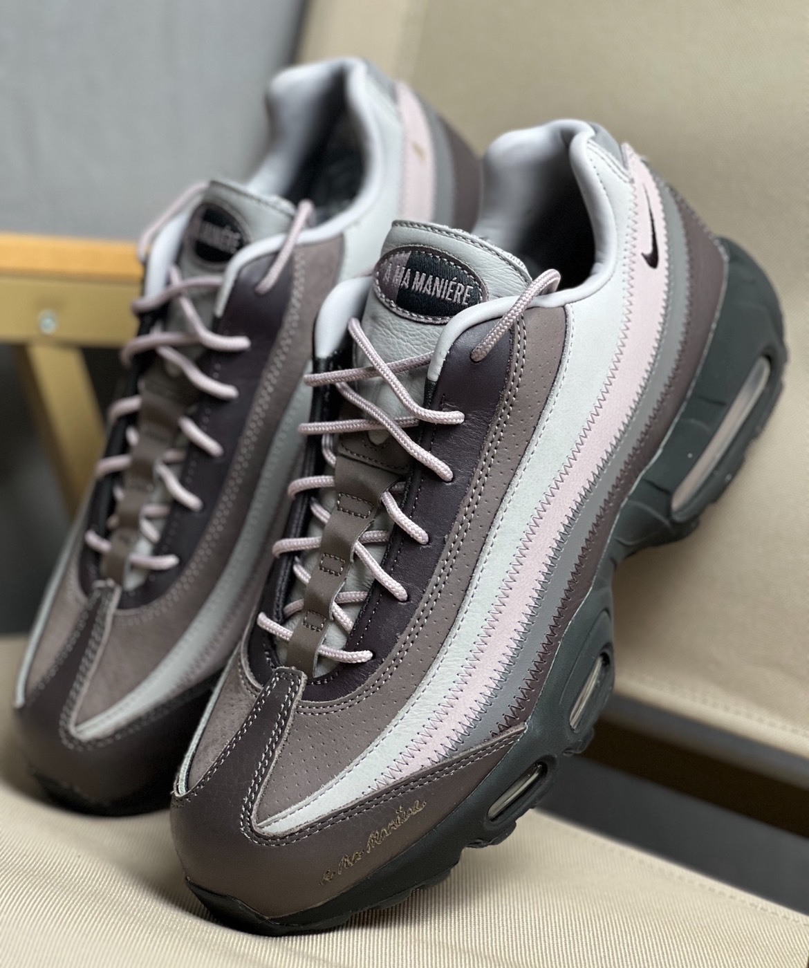 A Ma Maniére x Nike 粉色聯名跑鞋