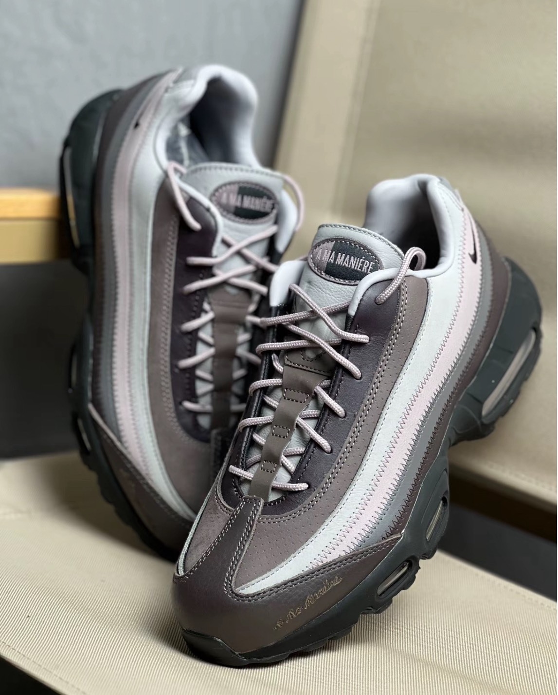 A Ma Maniére x Nike 粉色聯名跑鞋