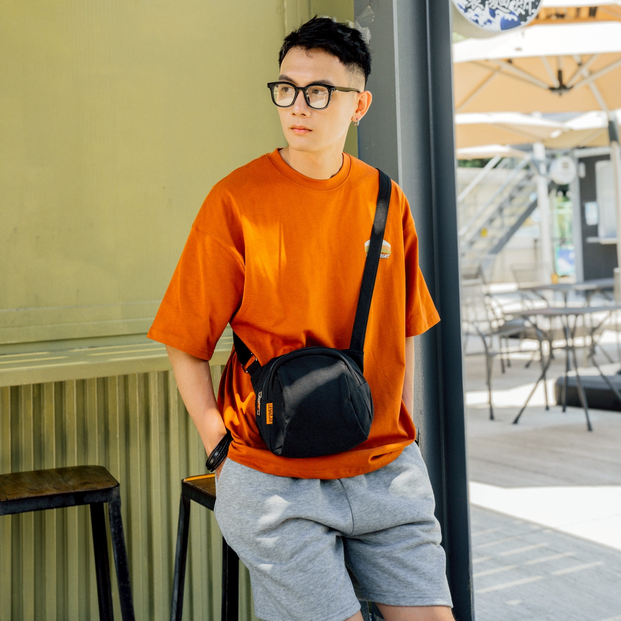 SBG 防潑水饅頭側背包 992