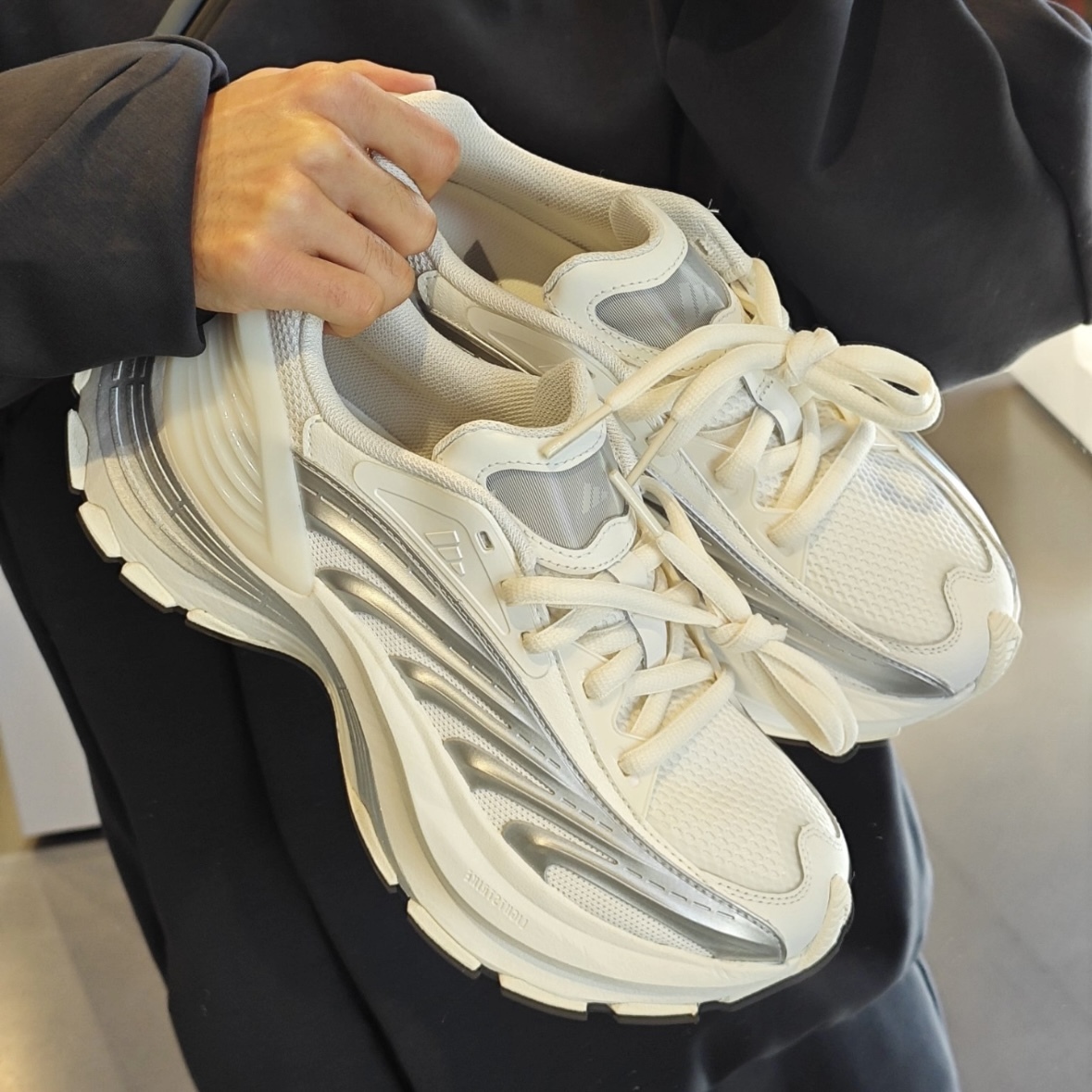 ADIDAS XLG MTW Y2K 白銀 奶油  厚底 流線 潮流 復古 男女 慢跑鞋 JR6390/預購