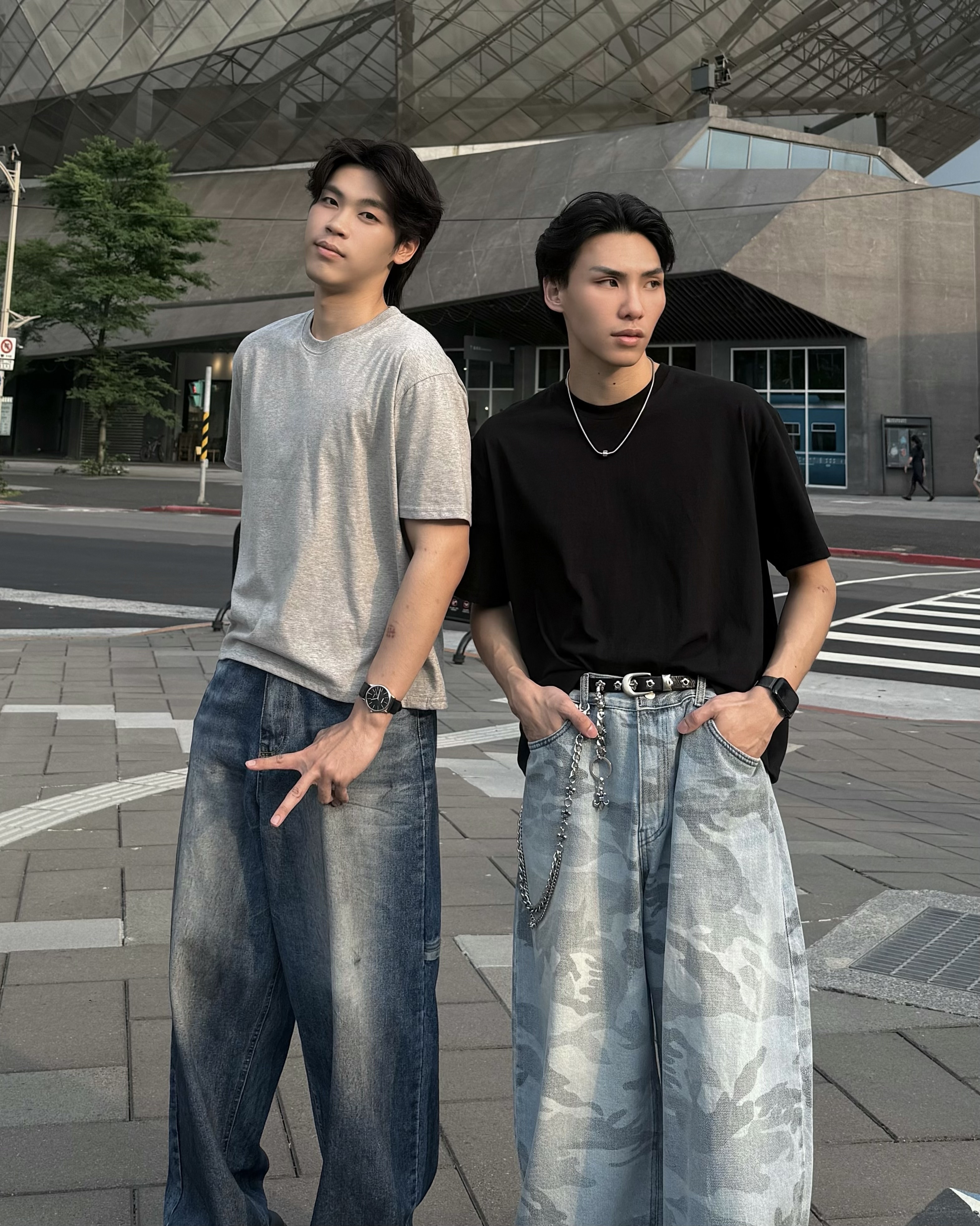 𝐇·𝐓·𝐒 韓國 BOXY 斷面基底 寬短版型 俐落 剪裁 素面 圓領 上衣 短袖