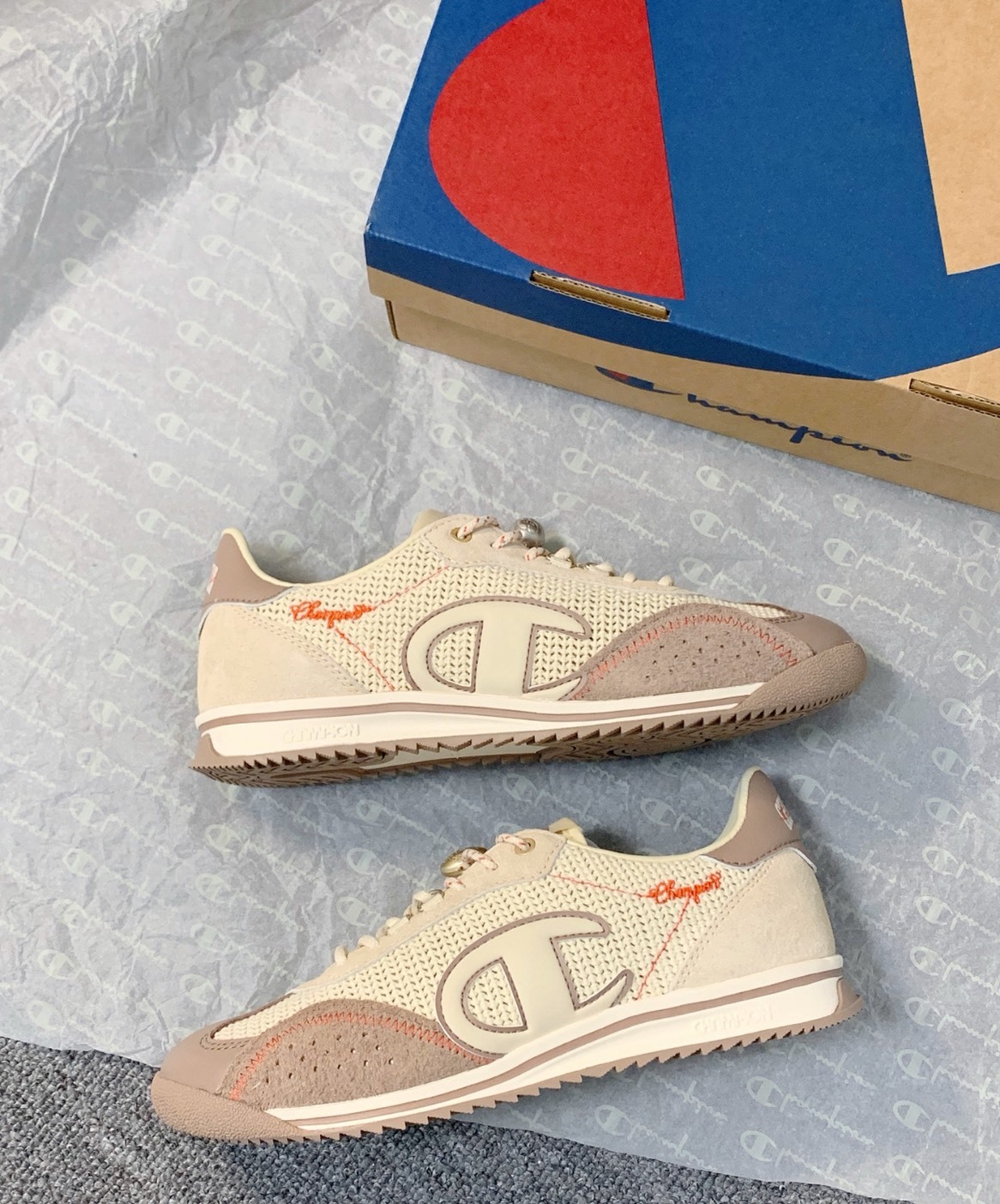 Champion 藤躍跑亞麻棕復古女鞋