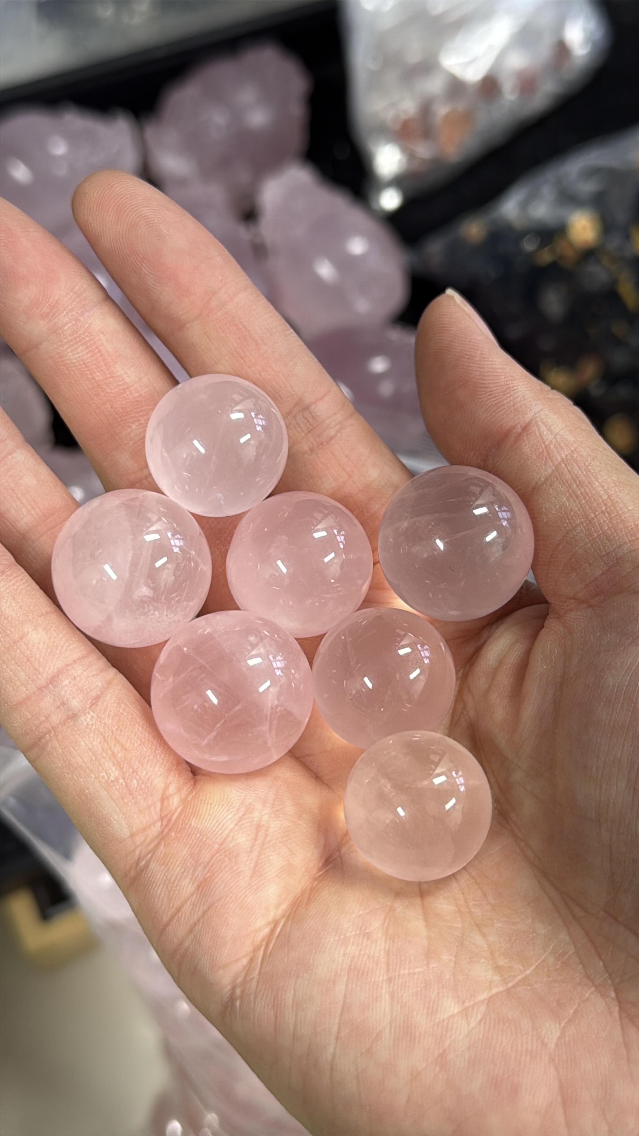 高級數粉晶球 約2cm 一組8粒
