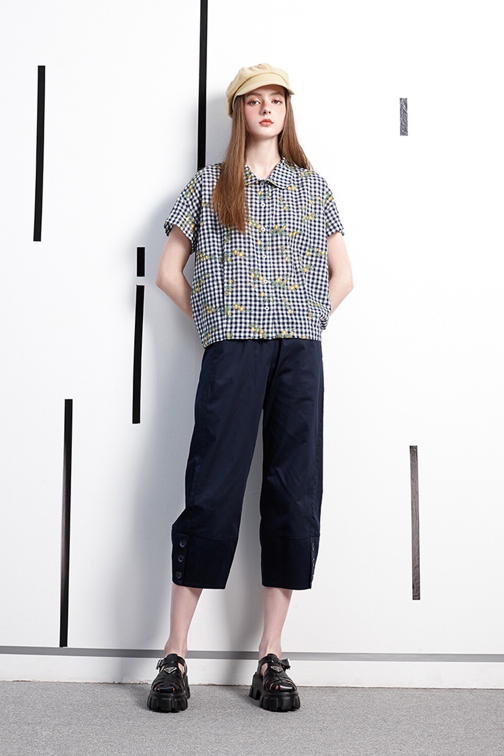 休閒學院風純色百搭褲口釦子造型修身八分褲W6201