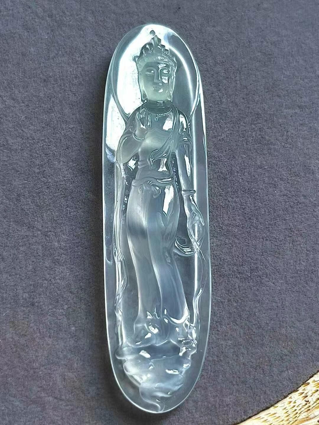 519379 翡翠觀音牌