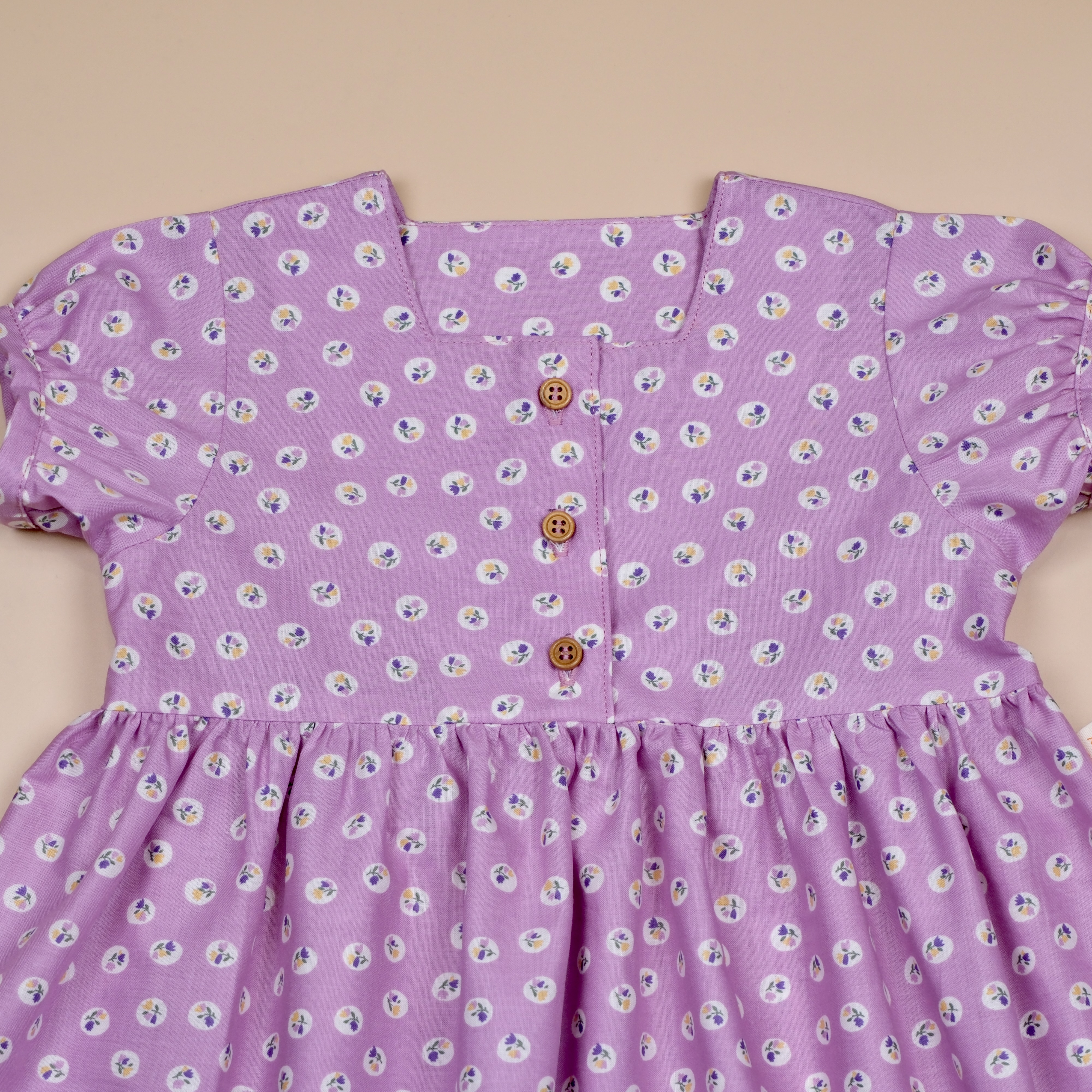 星期天野餐 Sunday Picnic ᯽ 莓果鬆糕 ᯽ 手作女童方領洋裝