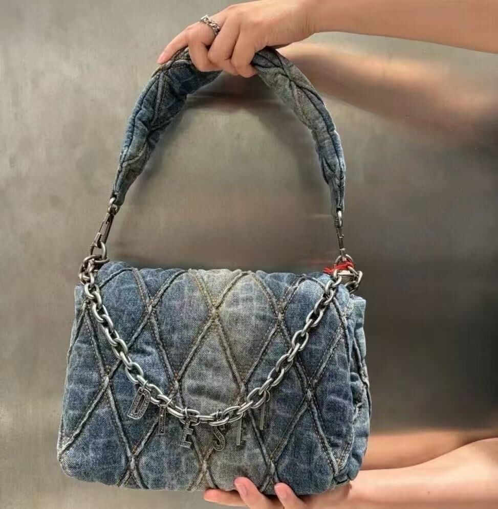 DS11 牛仔藍中號流浪包 -T