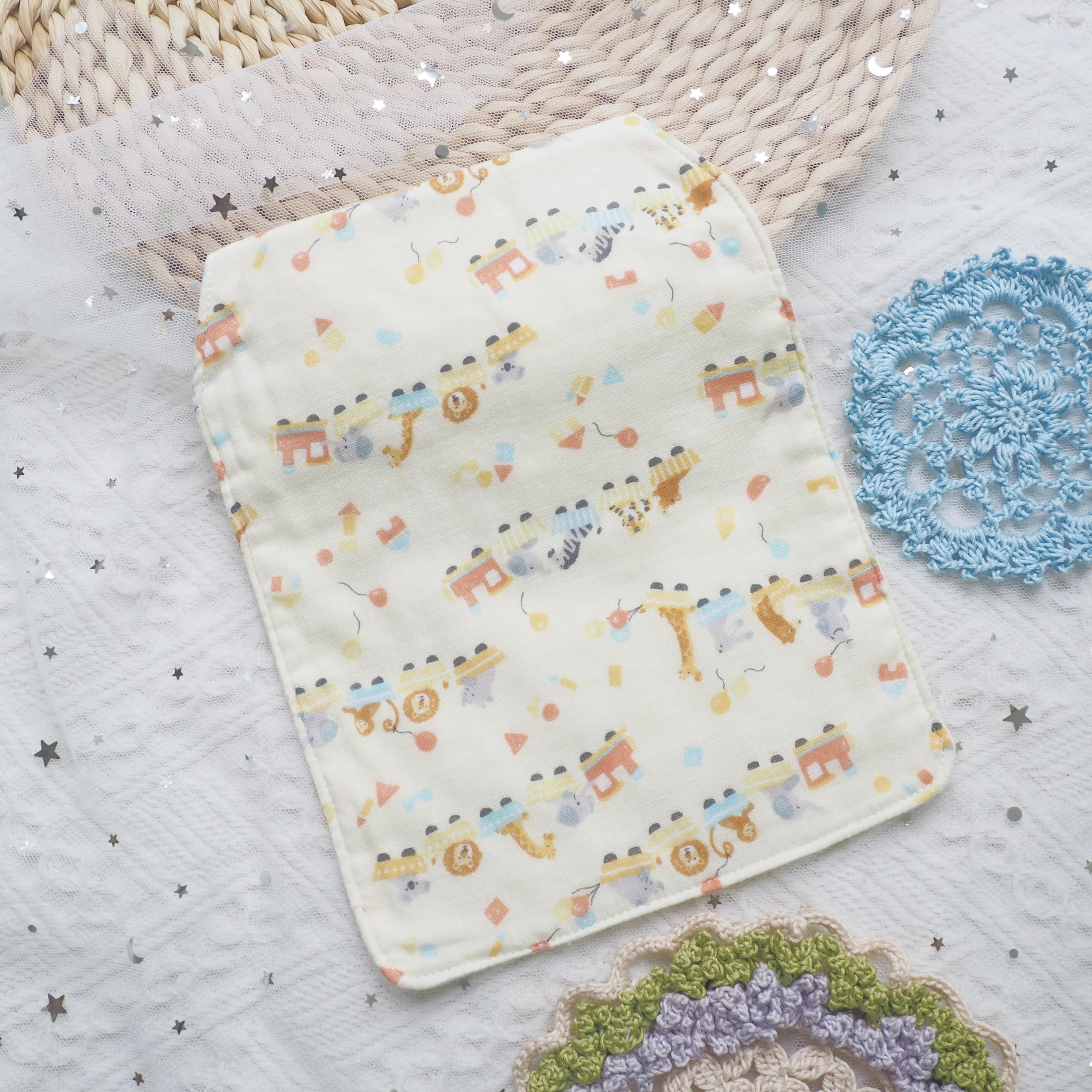 黃色動物火車圖案汗巾