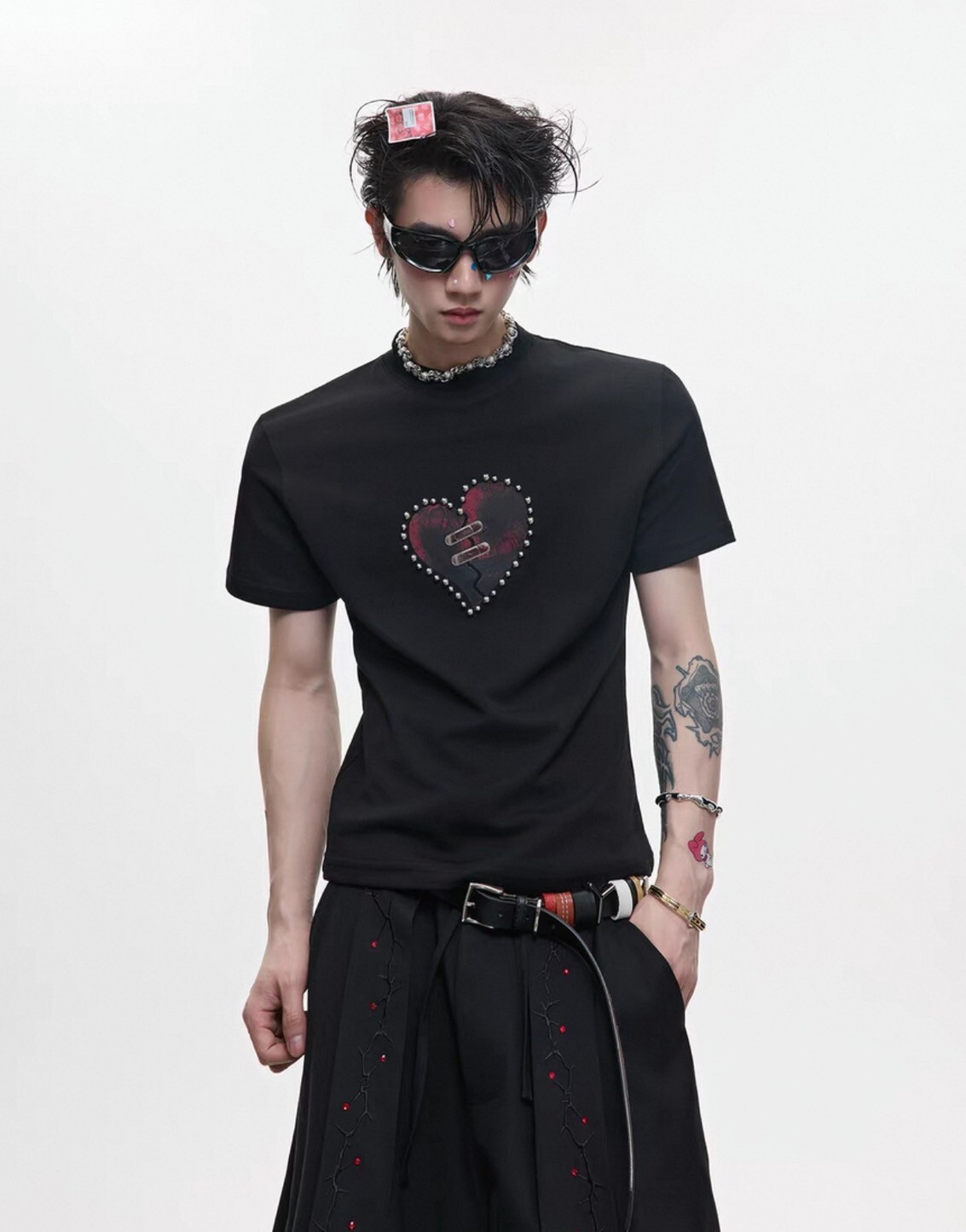 ARGUE 心跳 卯釘設計感 愛心 短寬 上衣 #短袖（寬鬆、緊身）