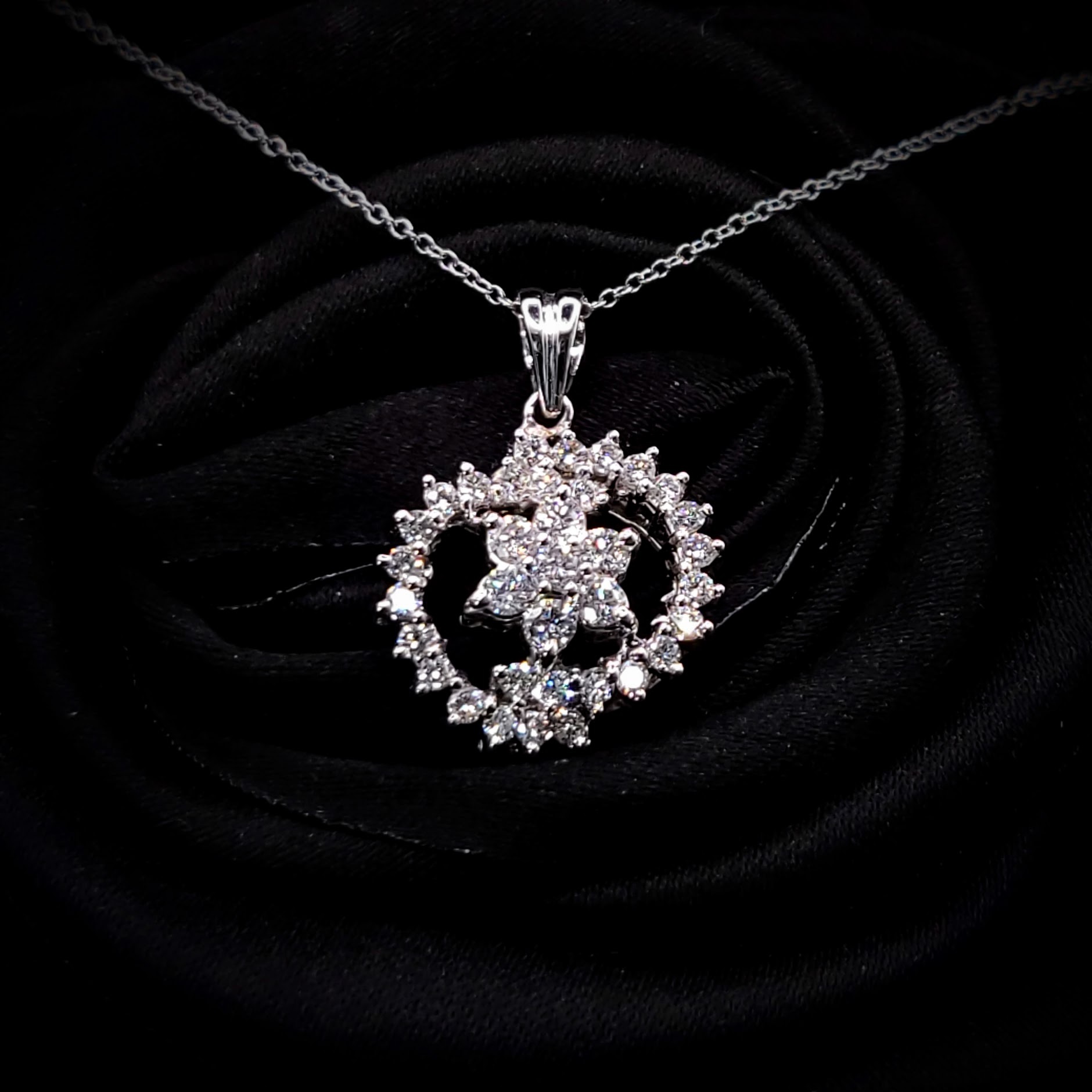 18K White Gold 0.68ct Diamond Pendant