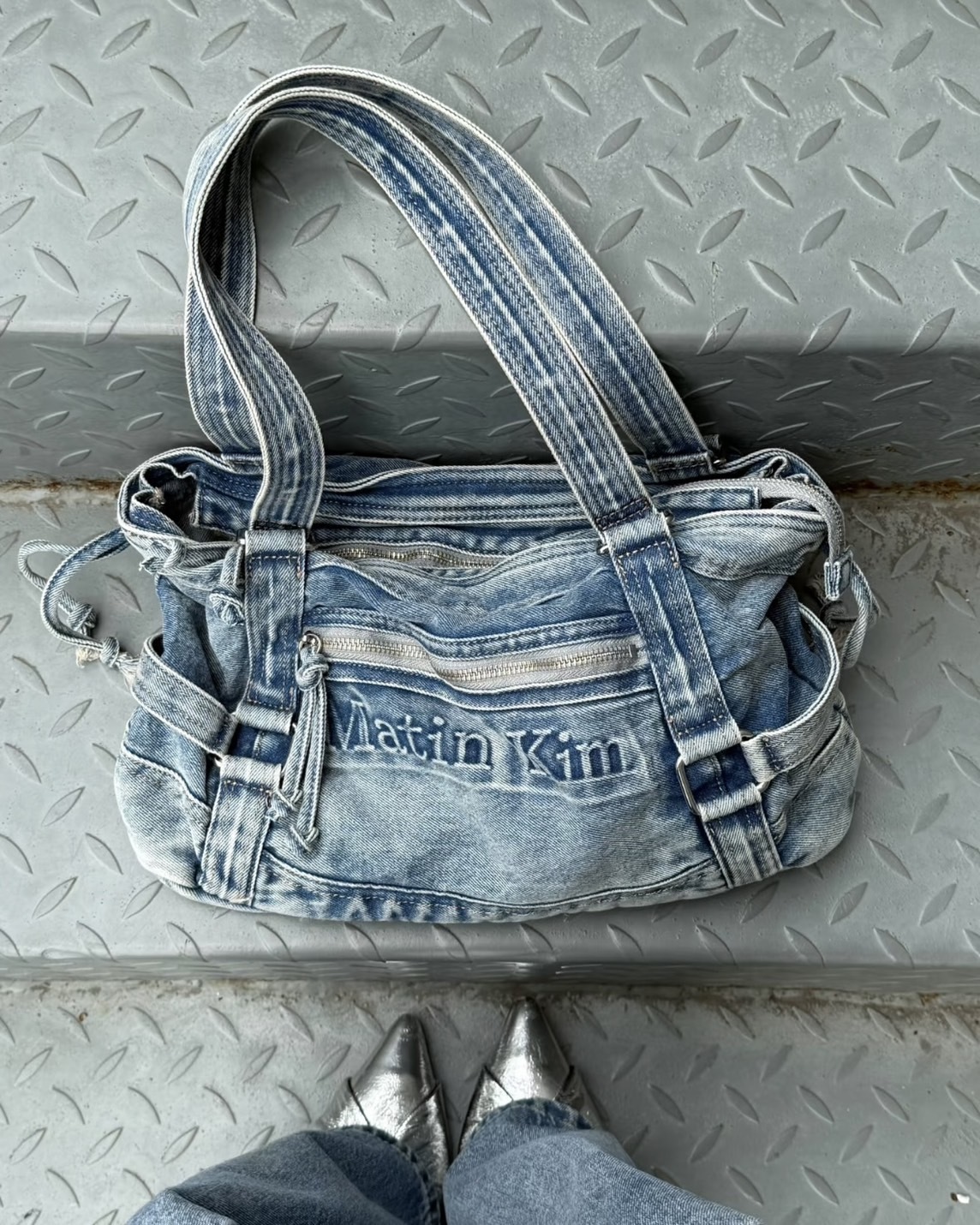 【現貨】Matin Kim Matin Washed Denim Square Bag In Black 水洗 單寧 方包 機車包 2色