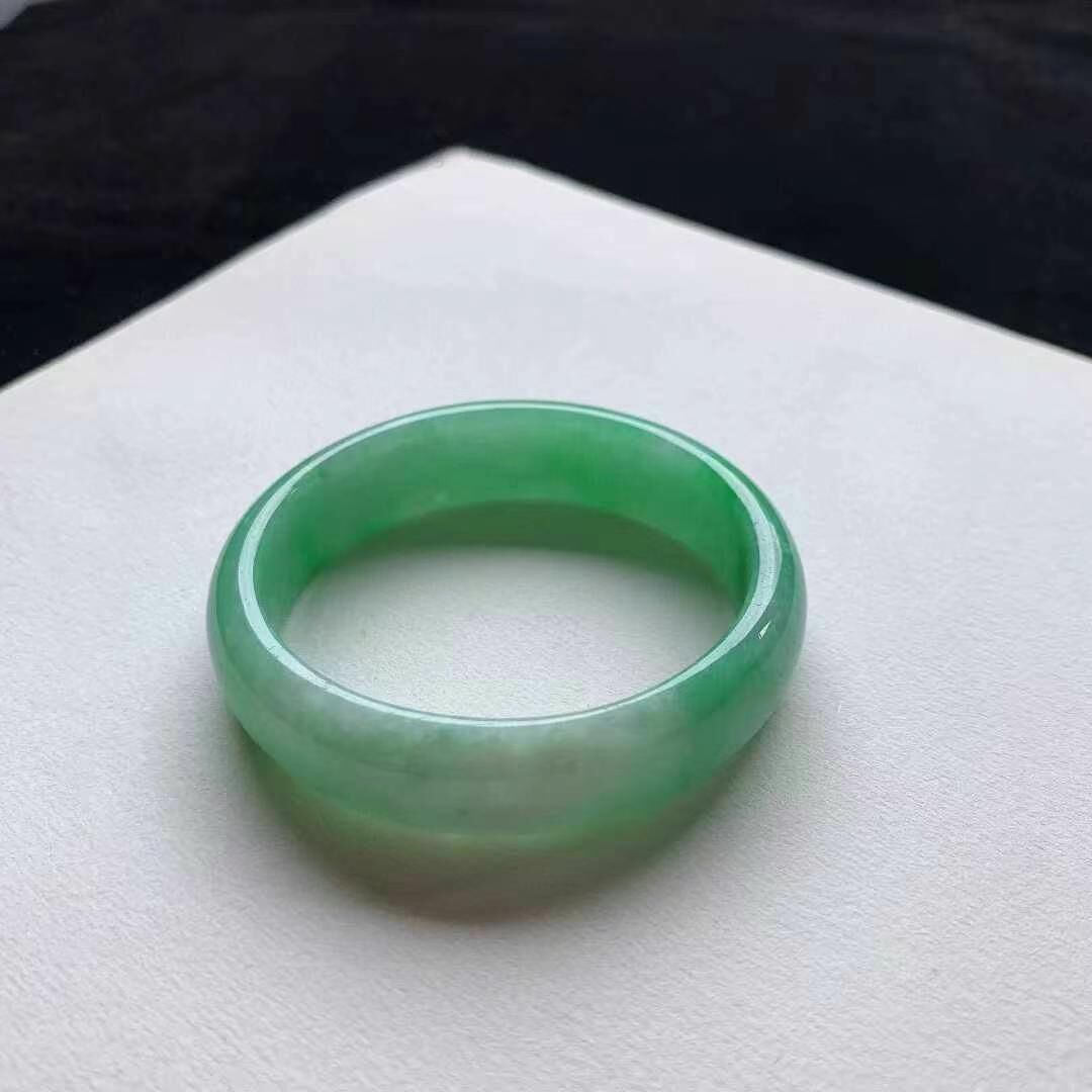 5195656 51.5mm陽綠翡翠貴妃手鐲 (50-52)