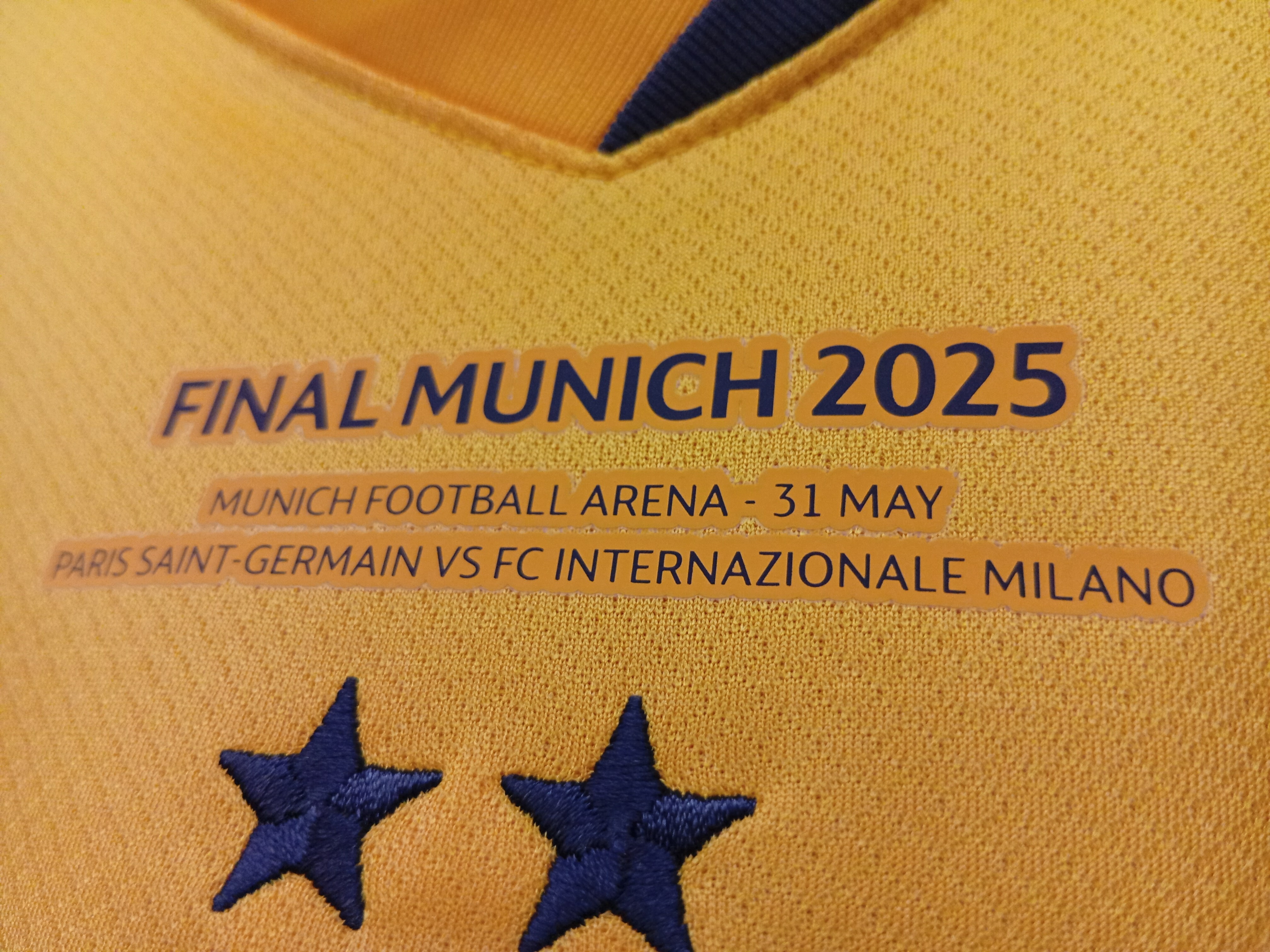 24-25國際米蘭二客歐聯決賽球迷版球衣