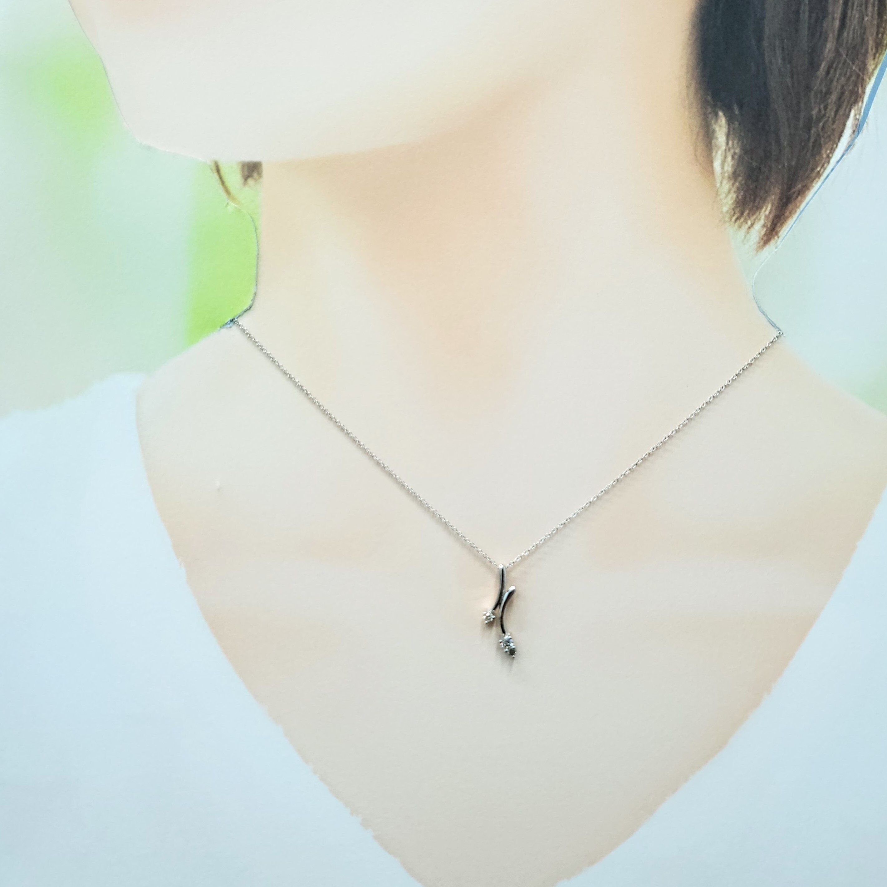 18K White Gold 0.11ct Diamond Pendant