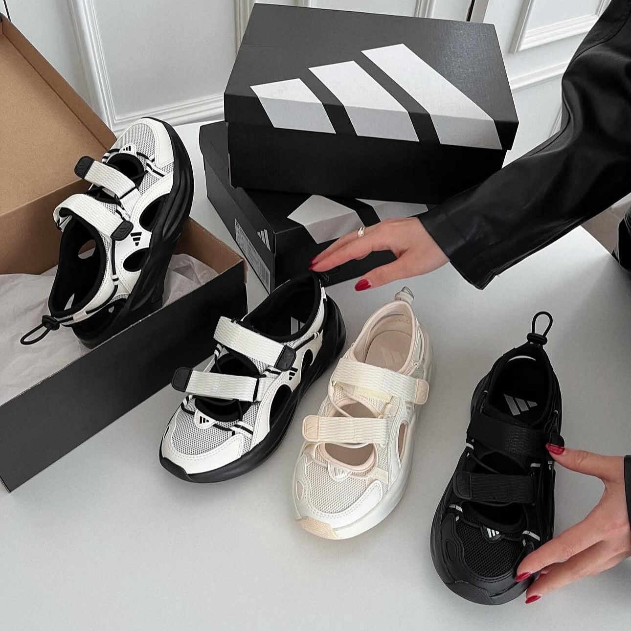 ADIDAS OZWAVE SANDALS 多色涼鞋 ( 轉季大優惠！)