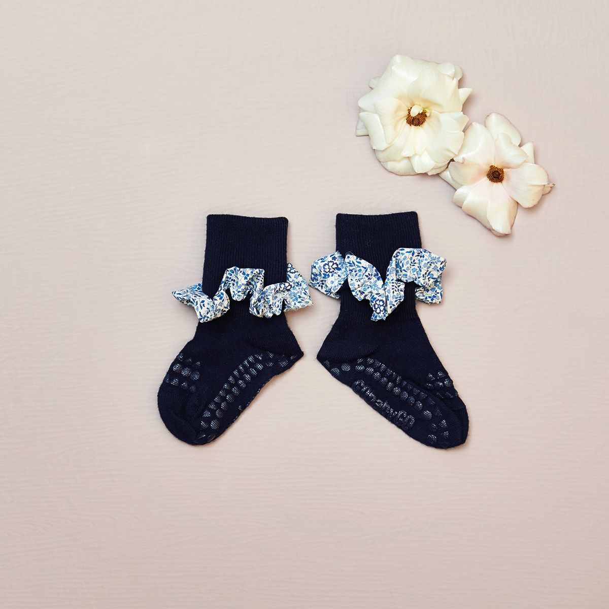 丹麥GoBabyGo 花布竹纖維防滑襪 - Dark Blue x Liberty