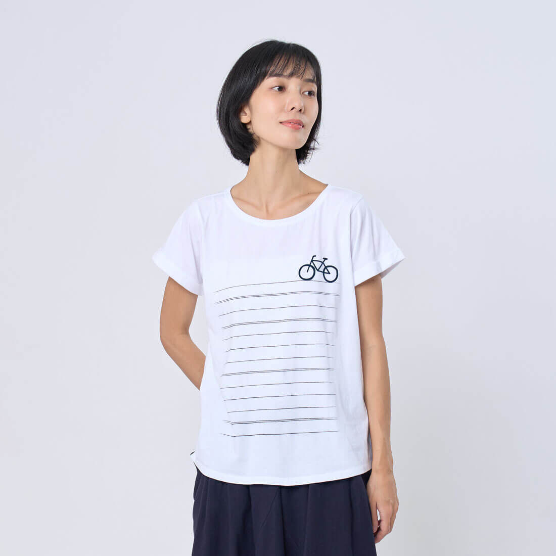 腳踏車寬版反褶方袖女T/白