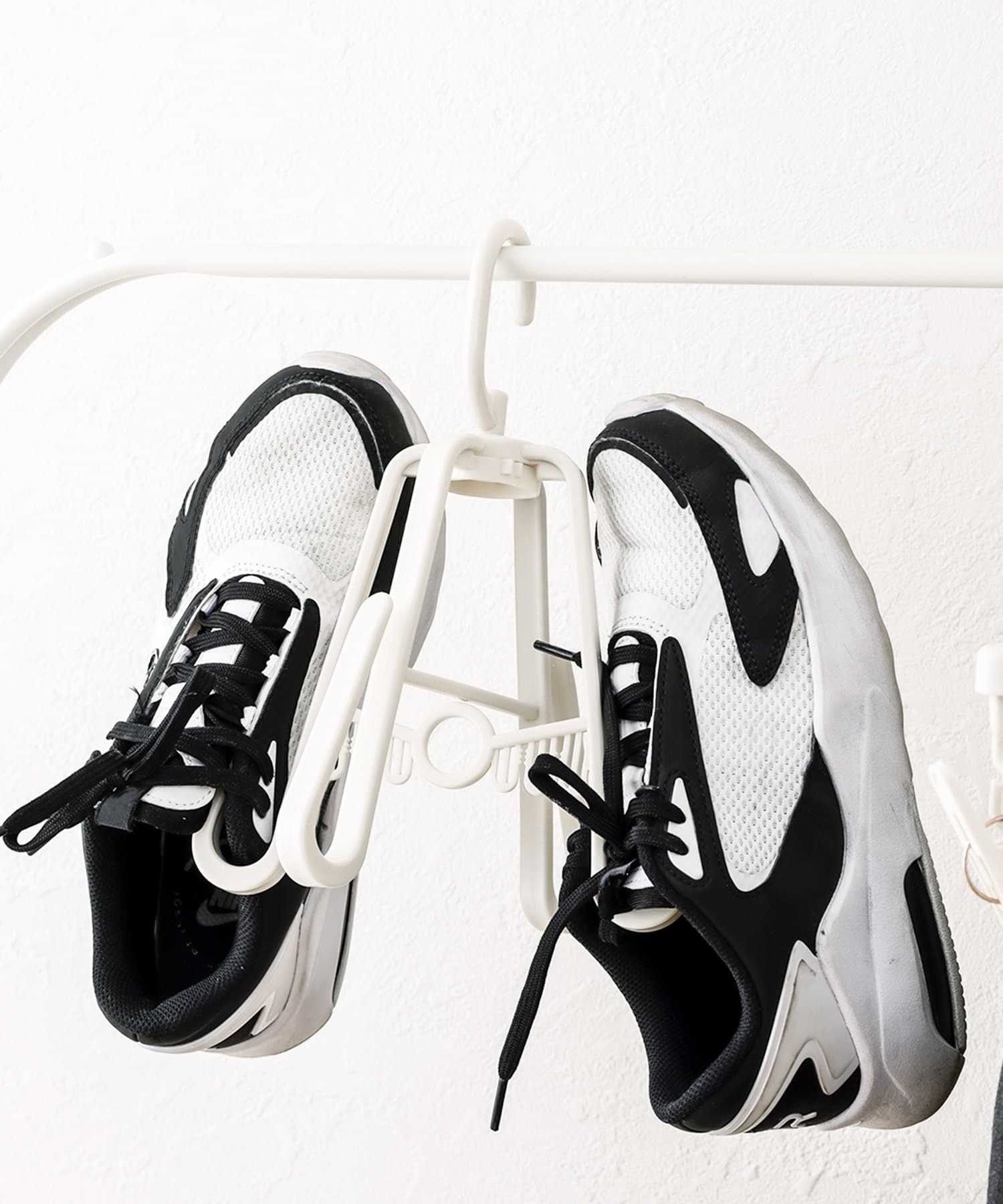 多功能鞋子晾曬掛架｜3COINS