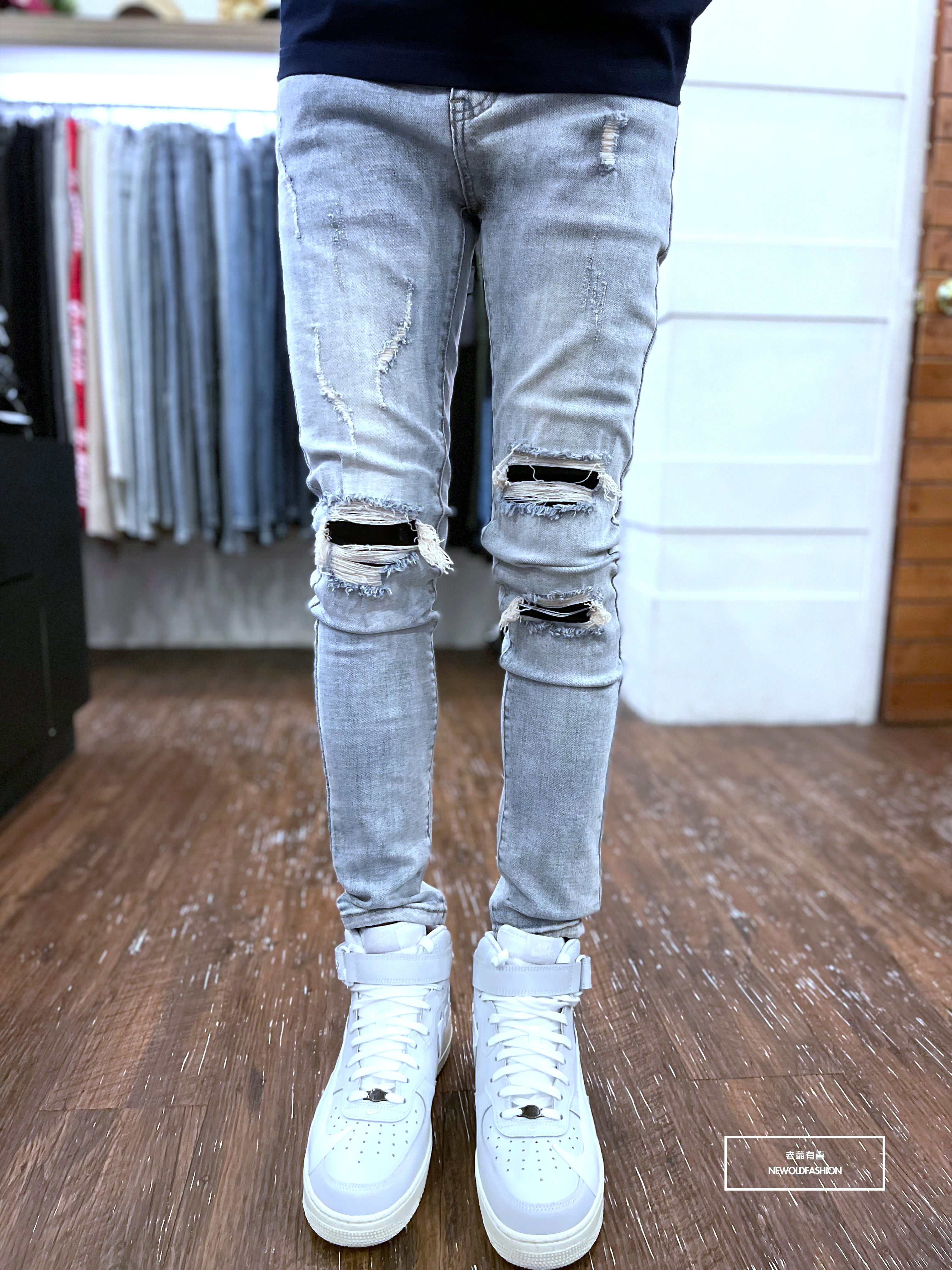 『熱銷到貨』重磅淺刷白膝破壞補丁牛仔小直筒褲！
