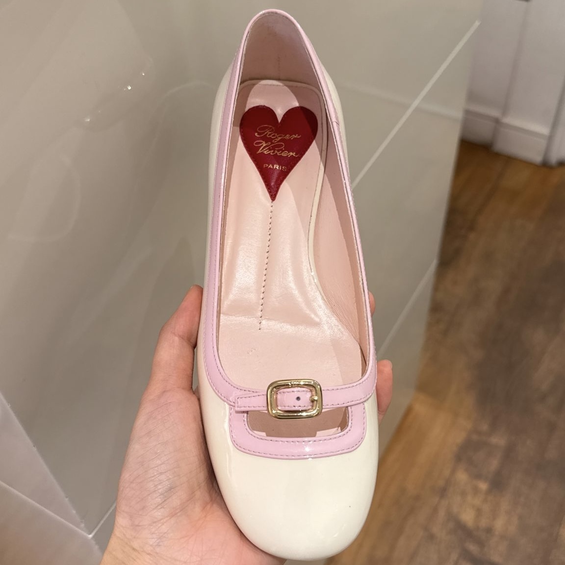Roger Vivier RV mini choc ballerina flats Cream Pink