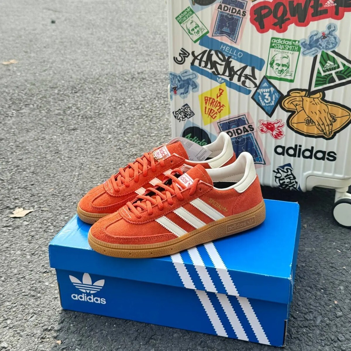 【OWN】Adidas Handball Spezial 球鞋 德訓鞋 麂皮 復古 休閒鞋 不分男女 橘紅 IG6191