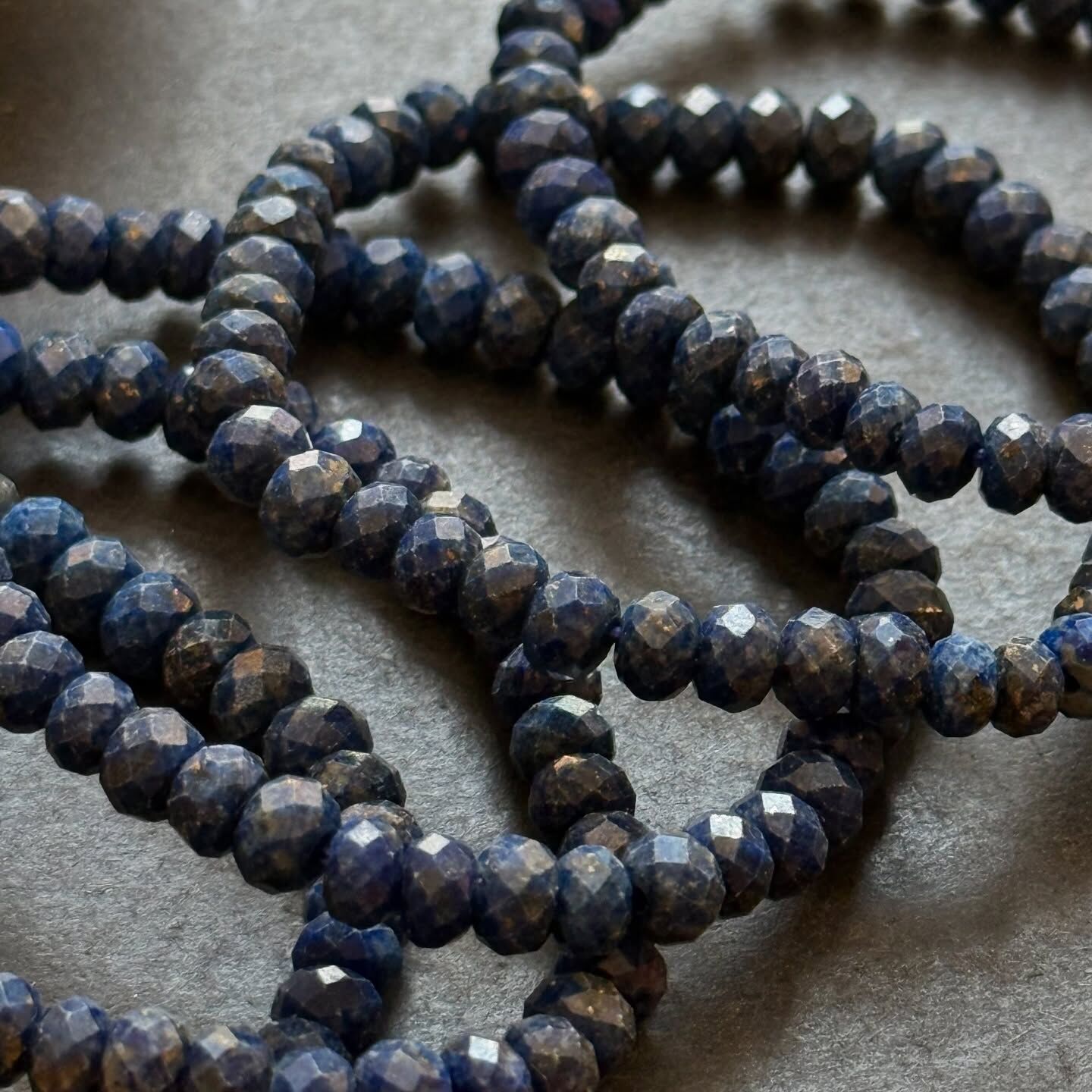 [原石] 青金石 算盤珠手串