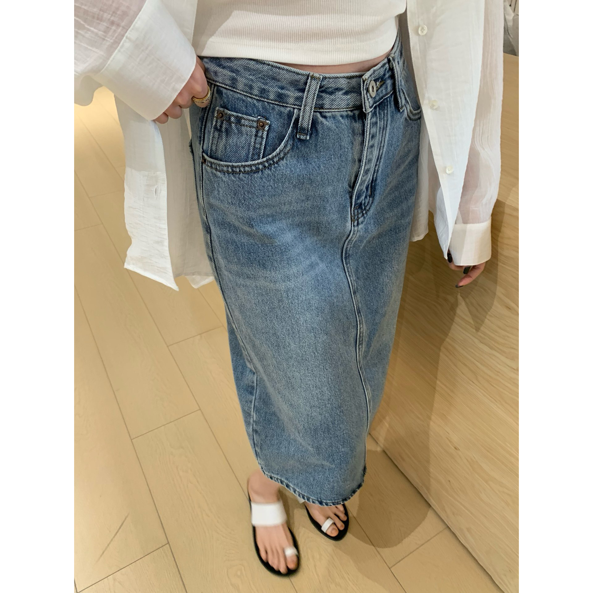 6W27 率性復古風水洗九分牛仔裙 一色