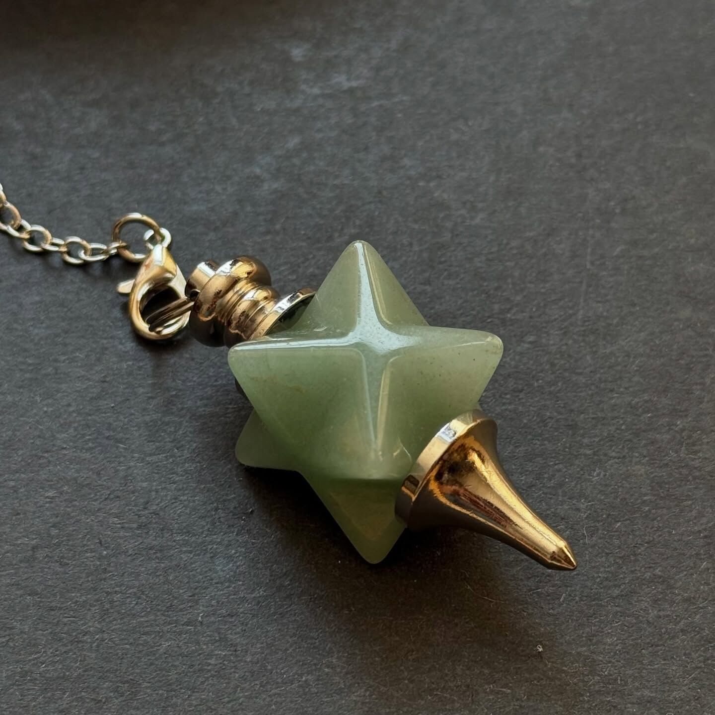 [原石] 東菱玉 梅爾卡巴 水晶靈擺